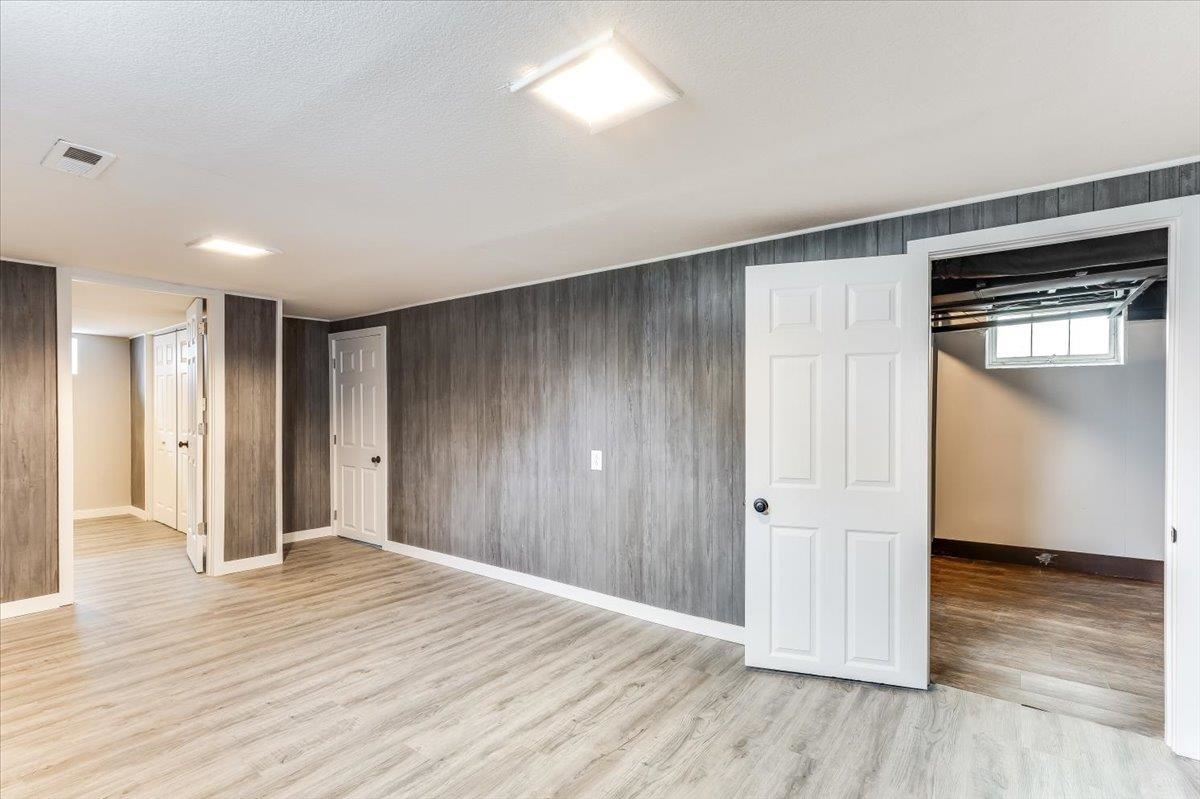 1727 N Northeast Parkway Property Photo 18