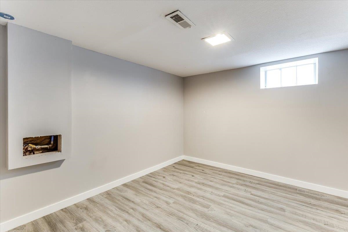 1727 N Northeast Parkway Property Photo 22