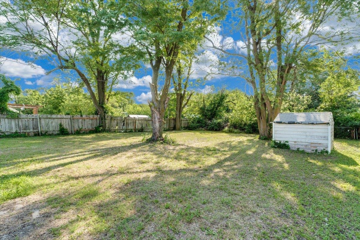 1727 N Northeast Parkway Property Photo 25