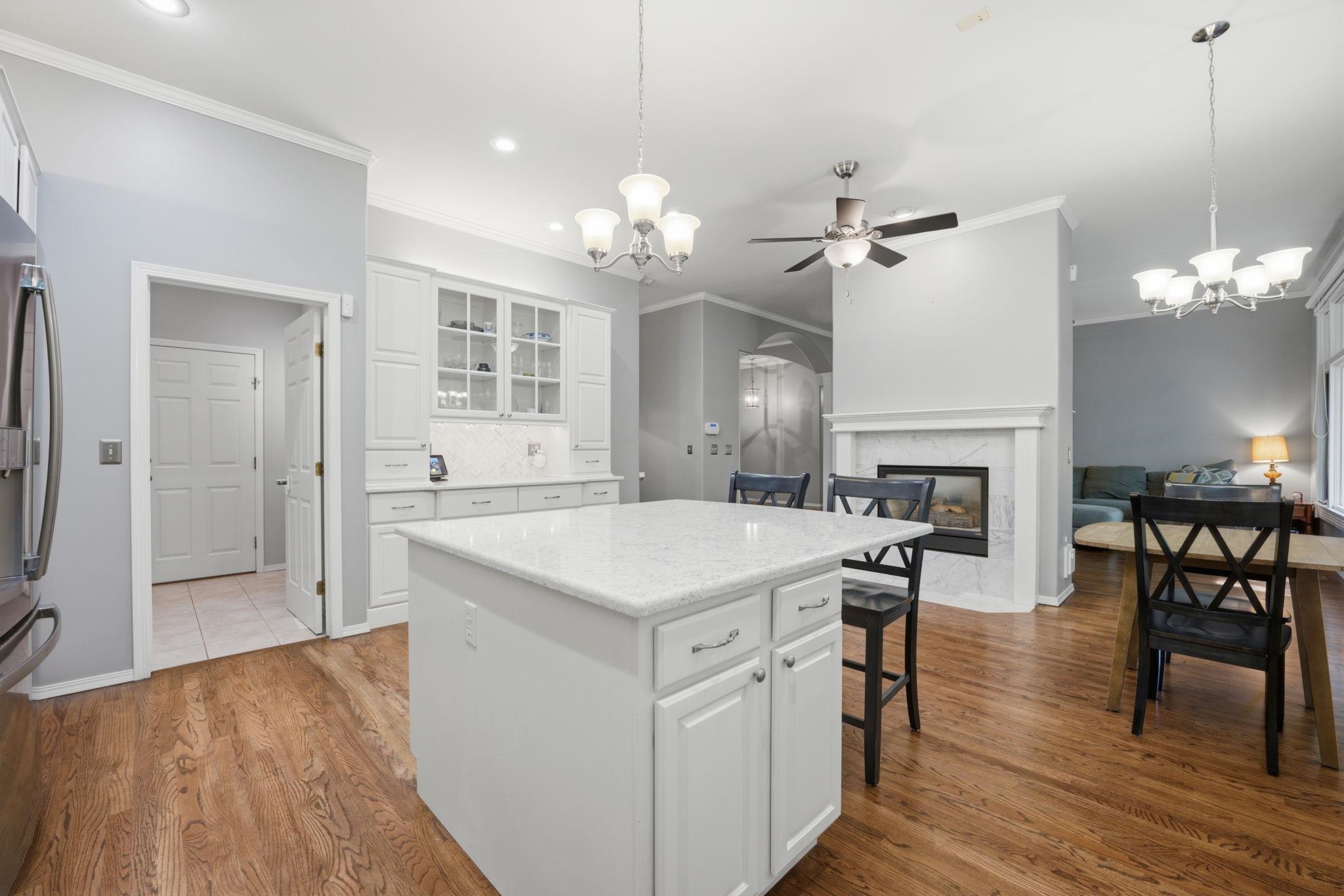 1362 N Hickory Creek Property Photo 8