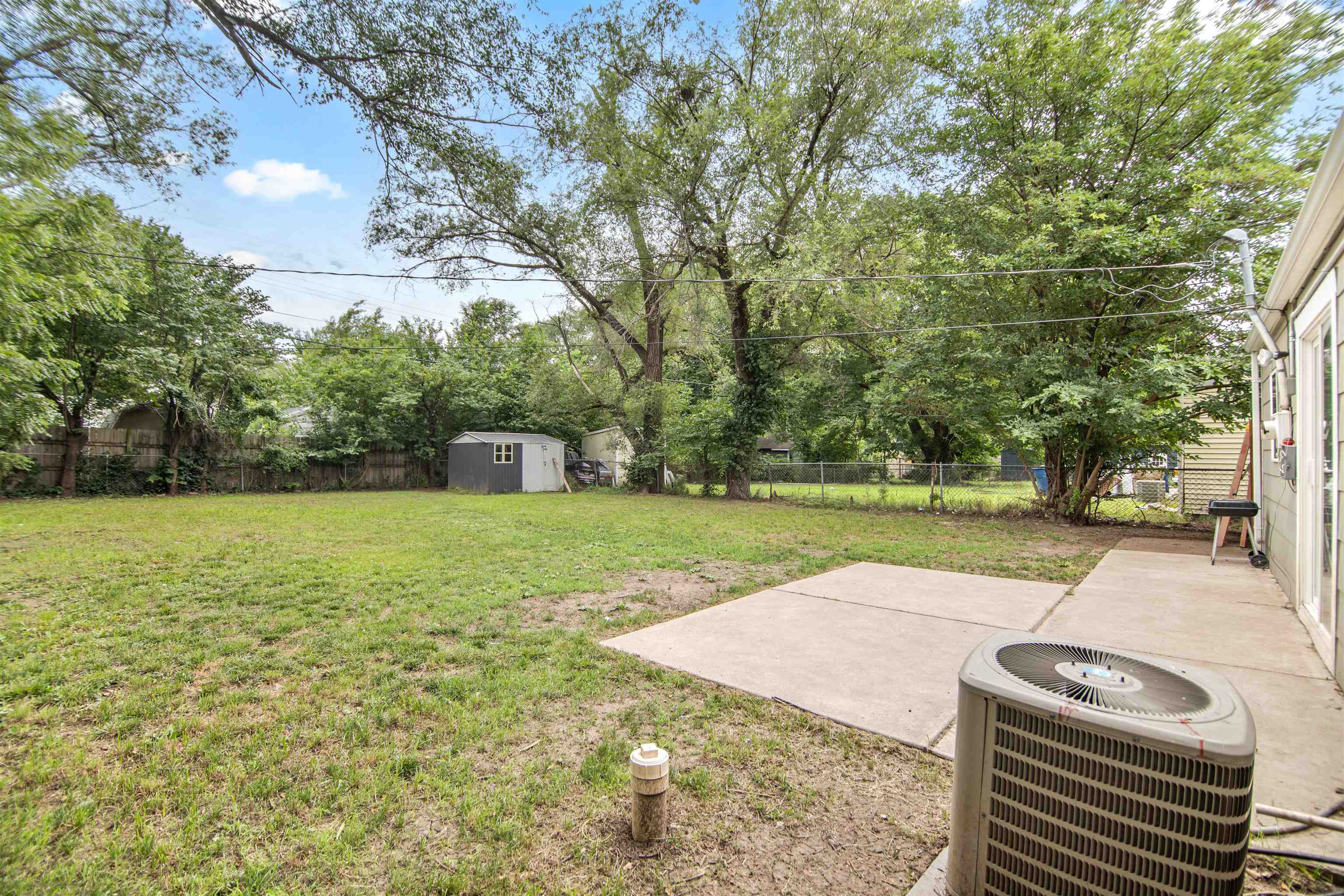 1309 E Charleston Dr Property Photo 14