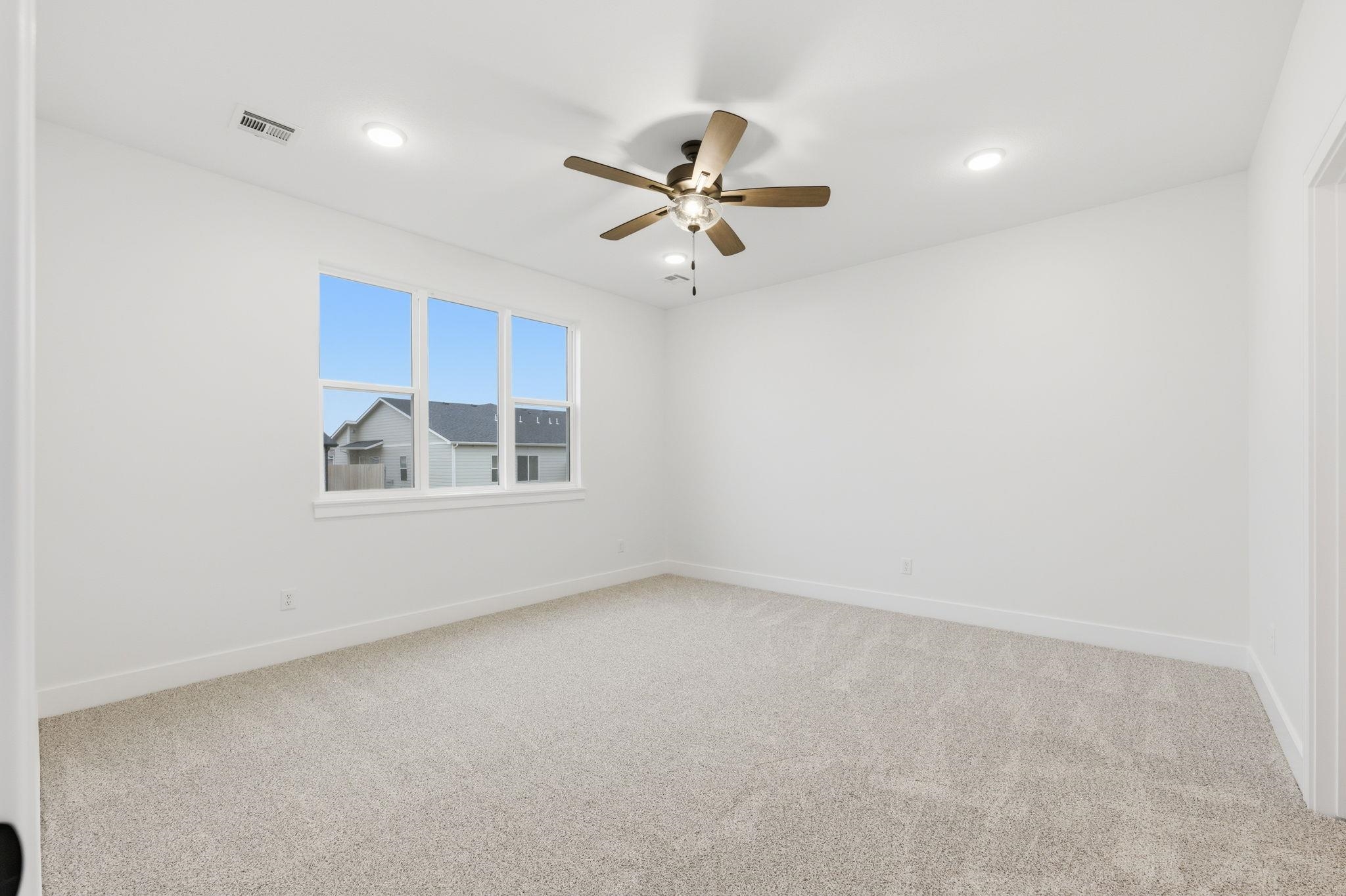 620 Elmwood St Property Photo 15