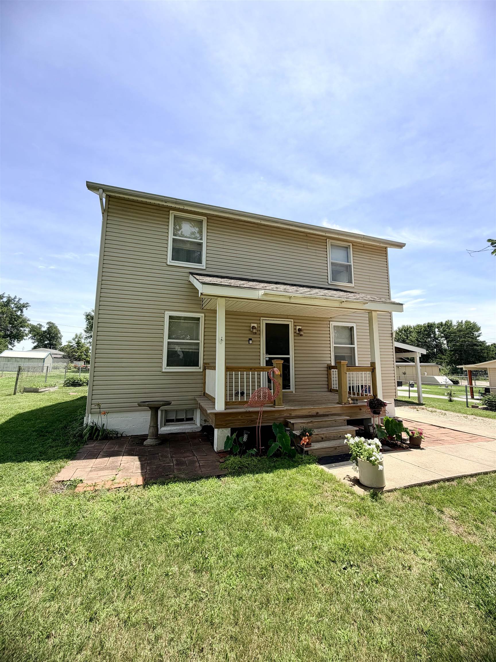 1510 N Main St. Property Photo 1