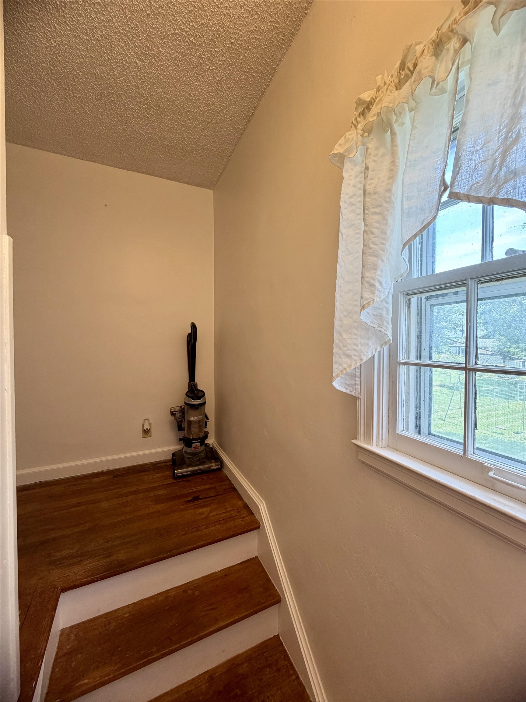 1510 N Main St. Property Photo 15