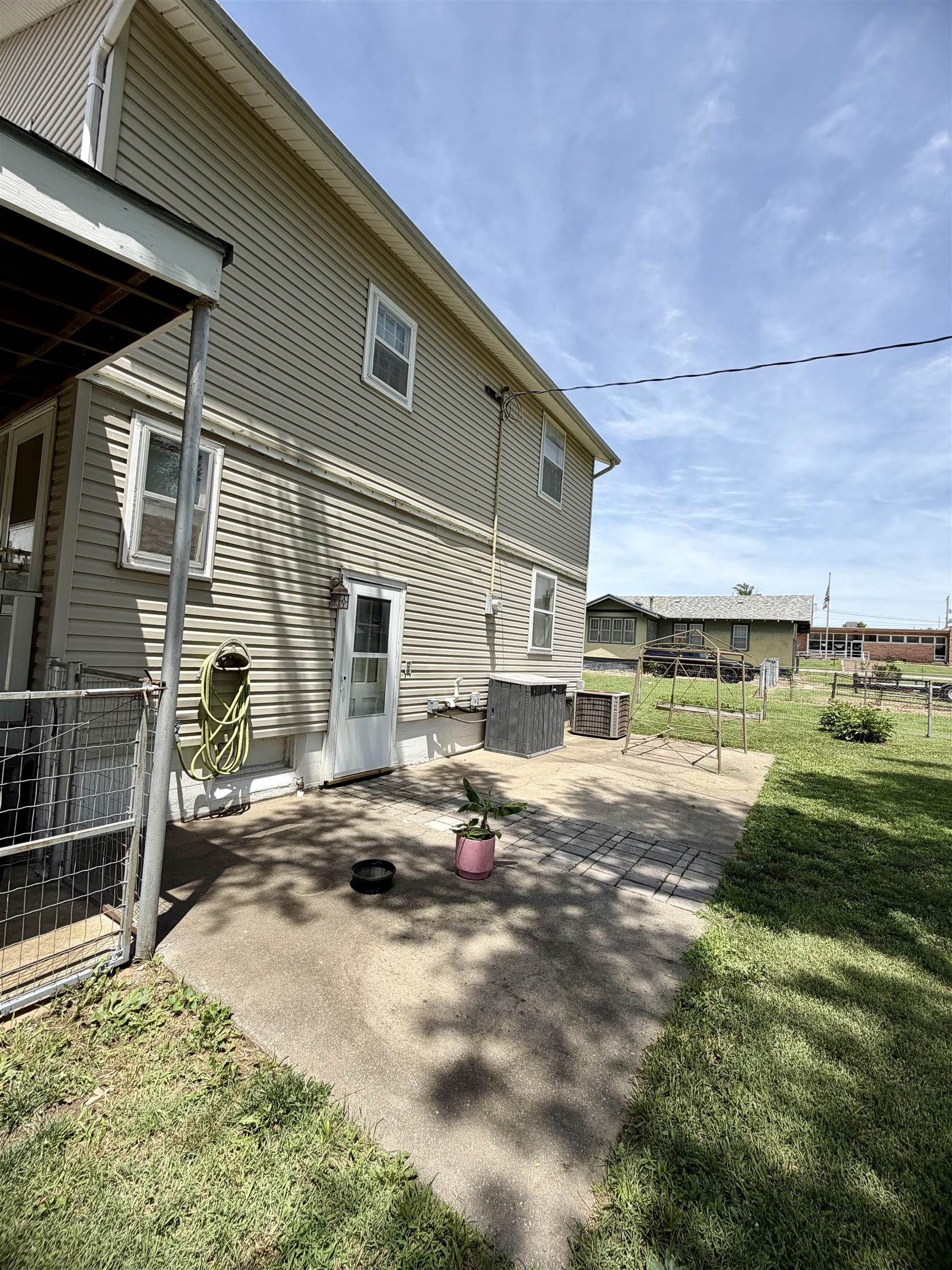 1510 N Main St. Property Photo 27