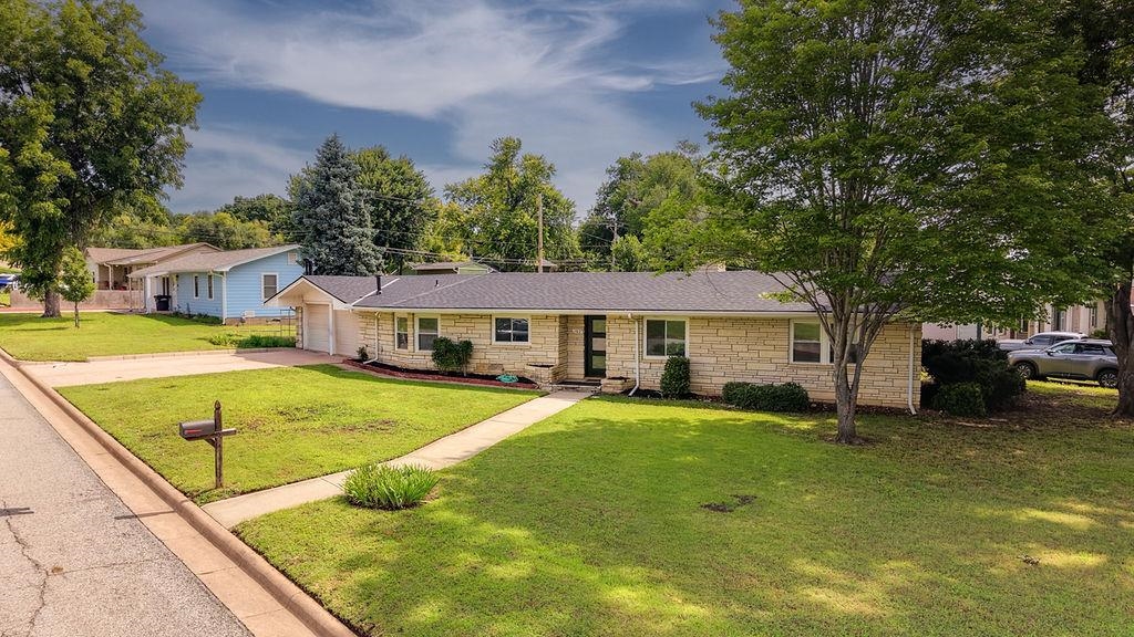 102 Highland Dr Property Photo 33