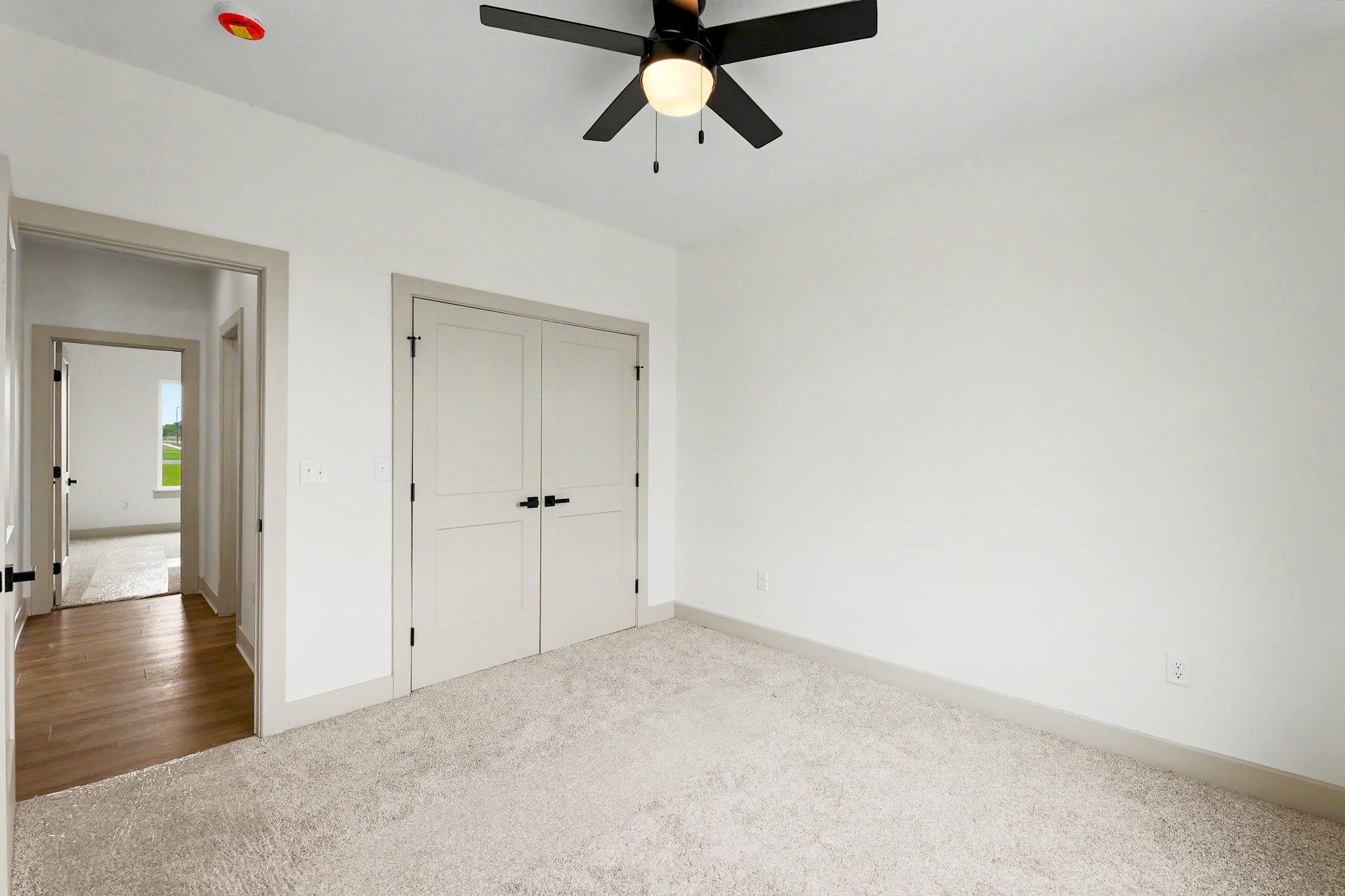 336 S Buckland St Property Photo 18