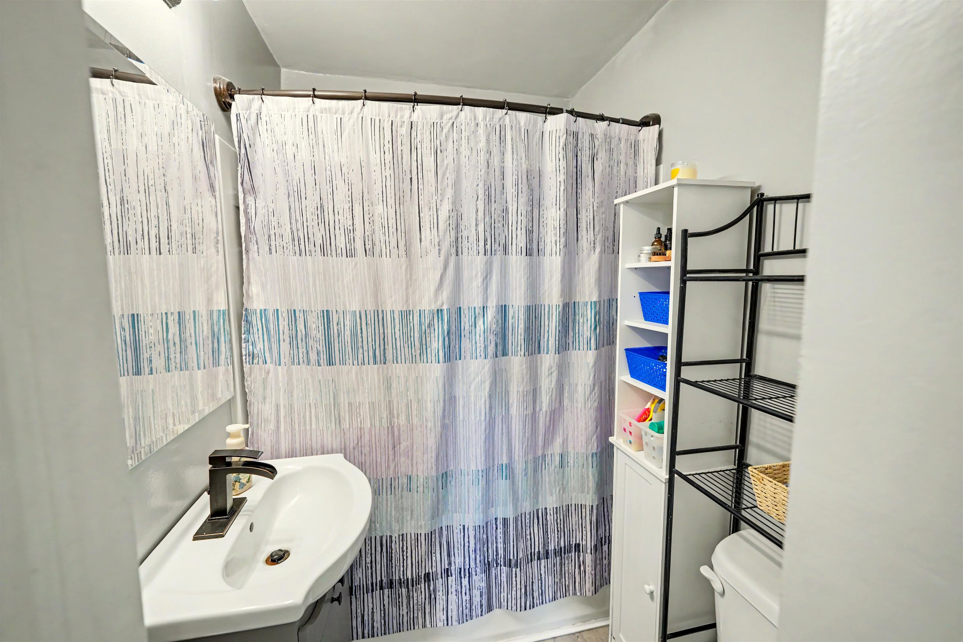 404 E Claflin Ave Property Photo 10