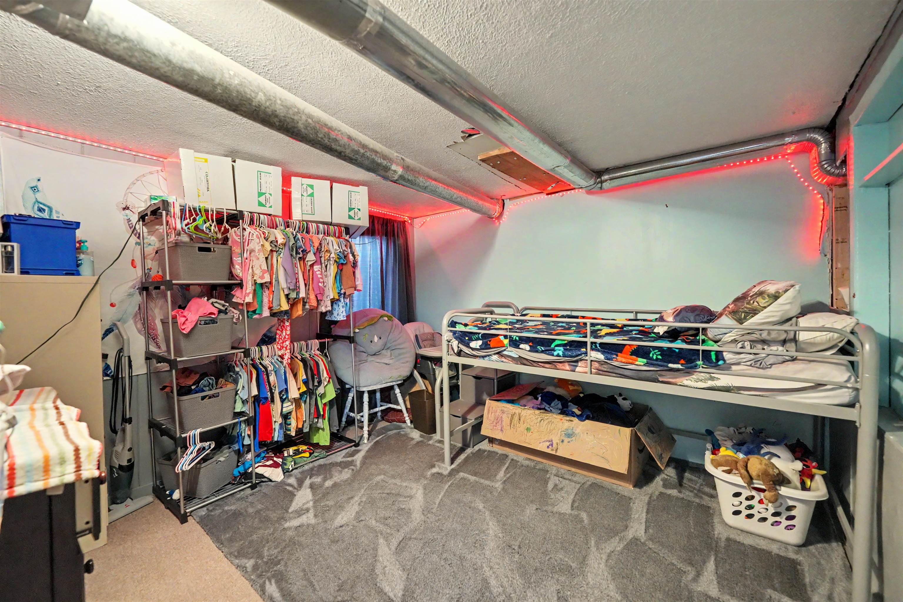 404 E Claflin Ave Property Photo 12