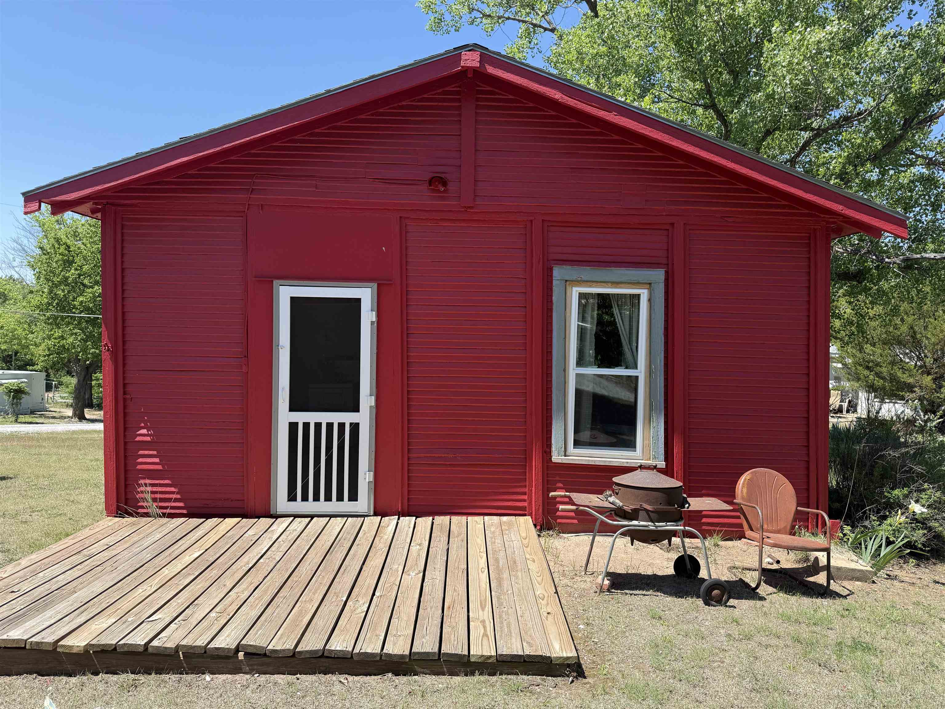 250 Ne Hummingbird Property Photo 1