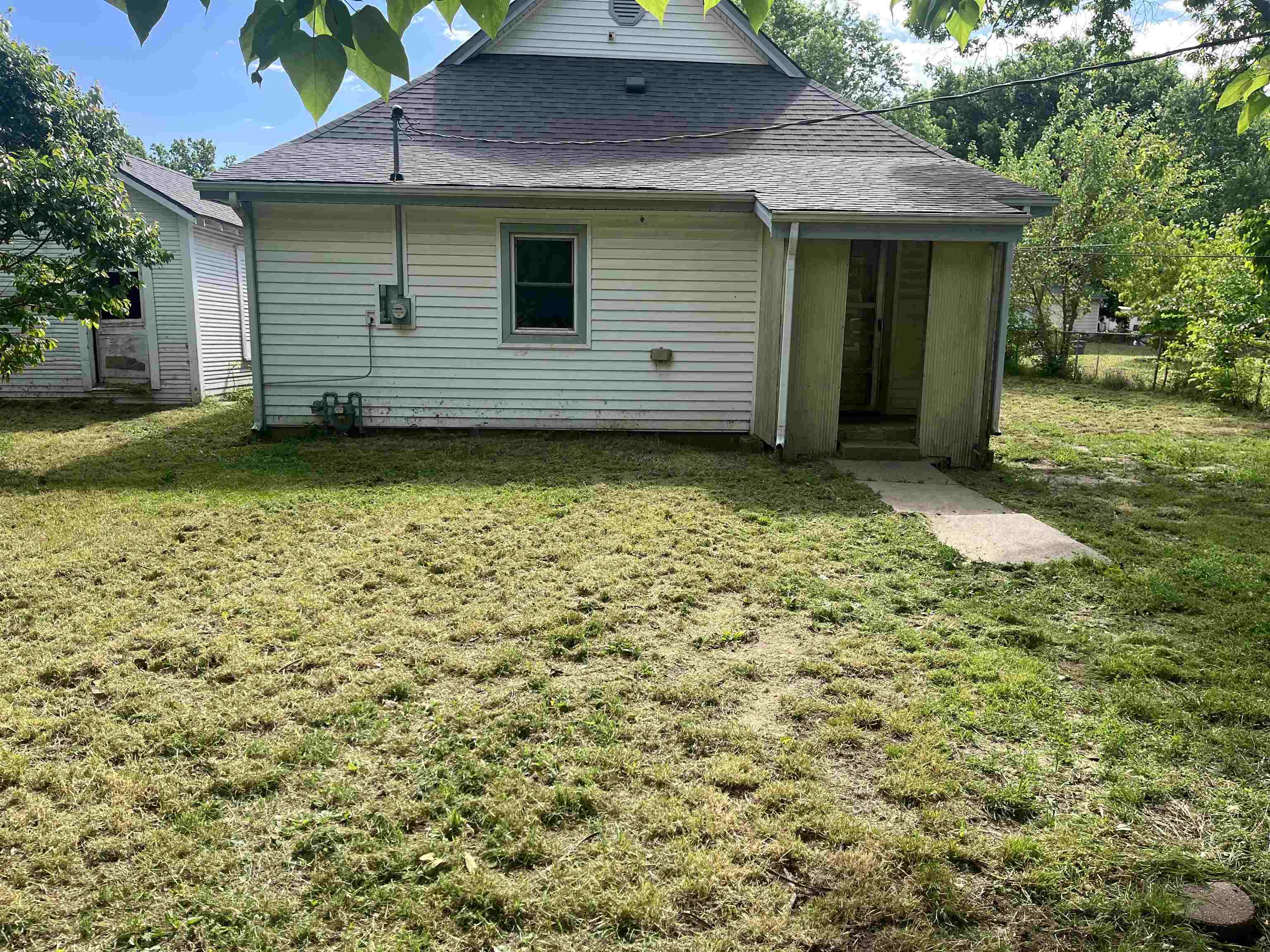 1509 N 2nd Property Photo 4