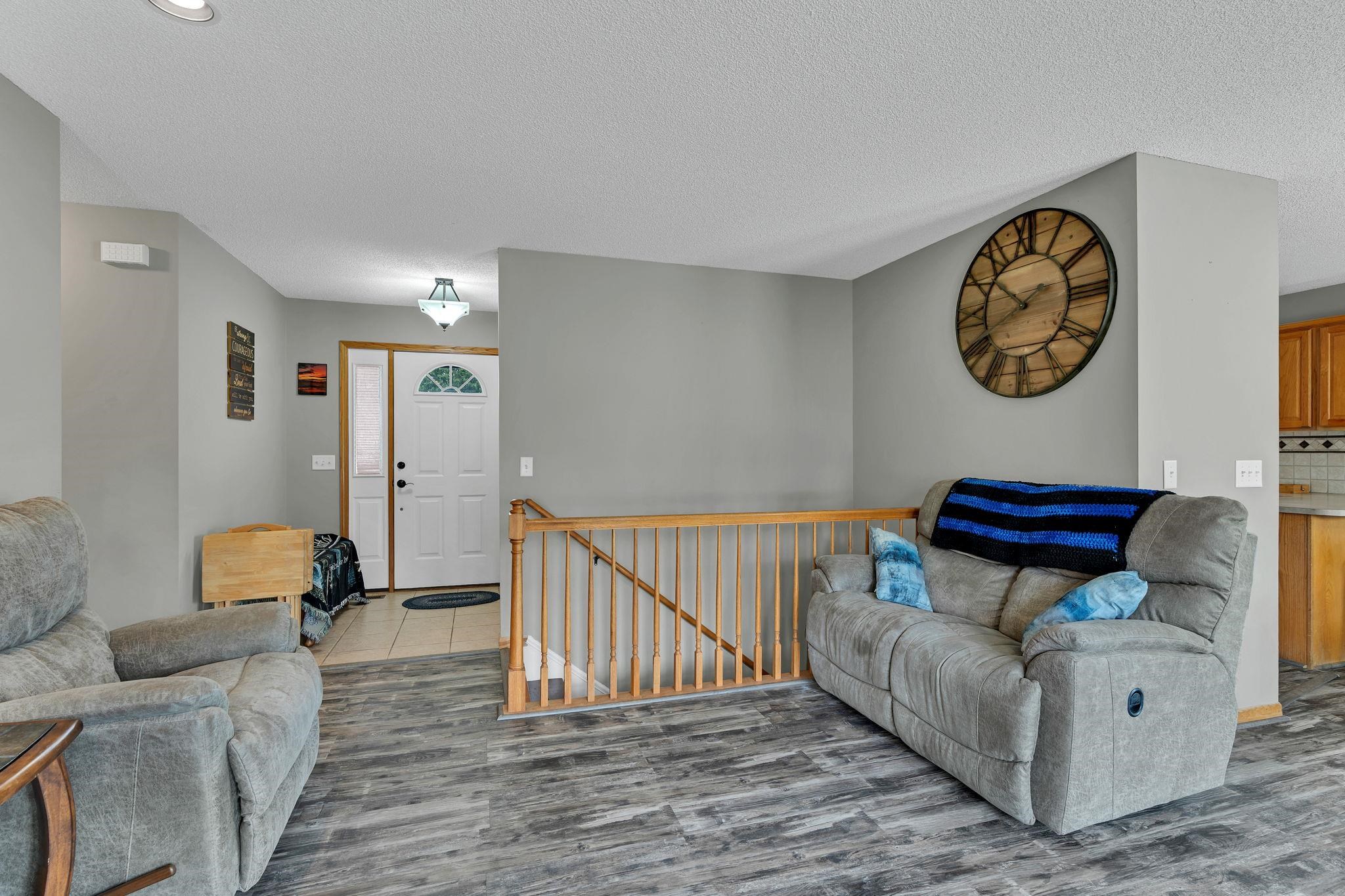 851 Meadowlark Ln Property Photo 8