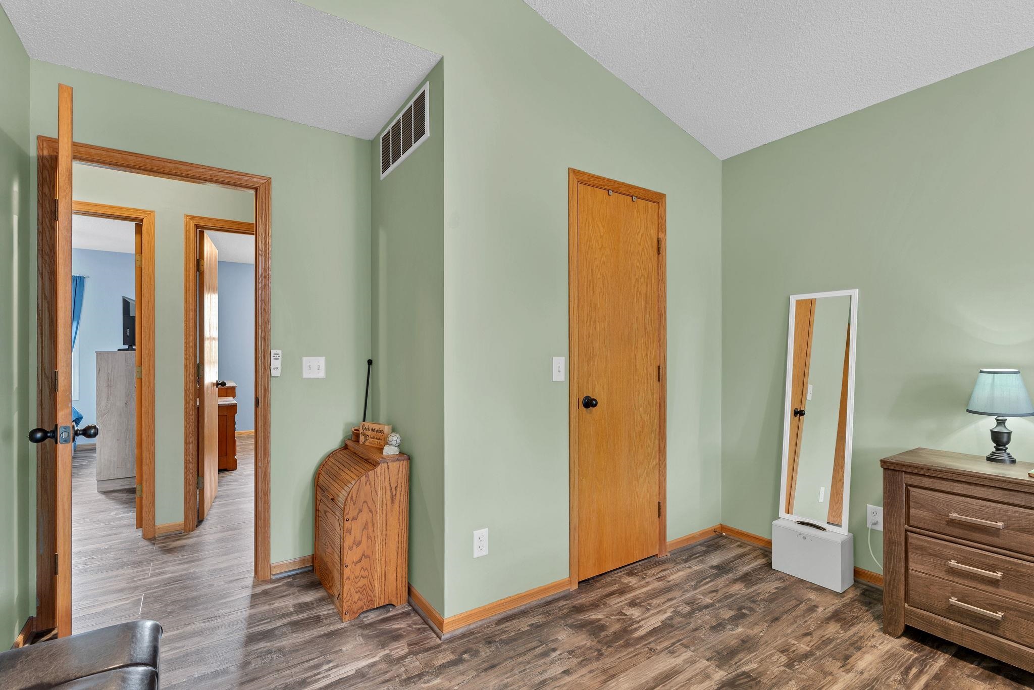 851 Meadowlark Ln Property Photo 18