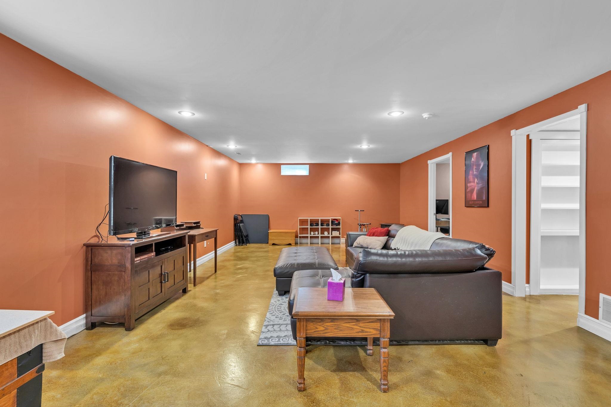 851 Meadowlark Ln Property Photo 25