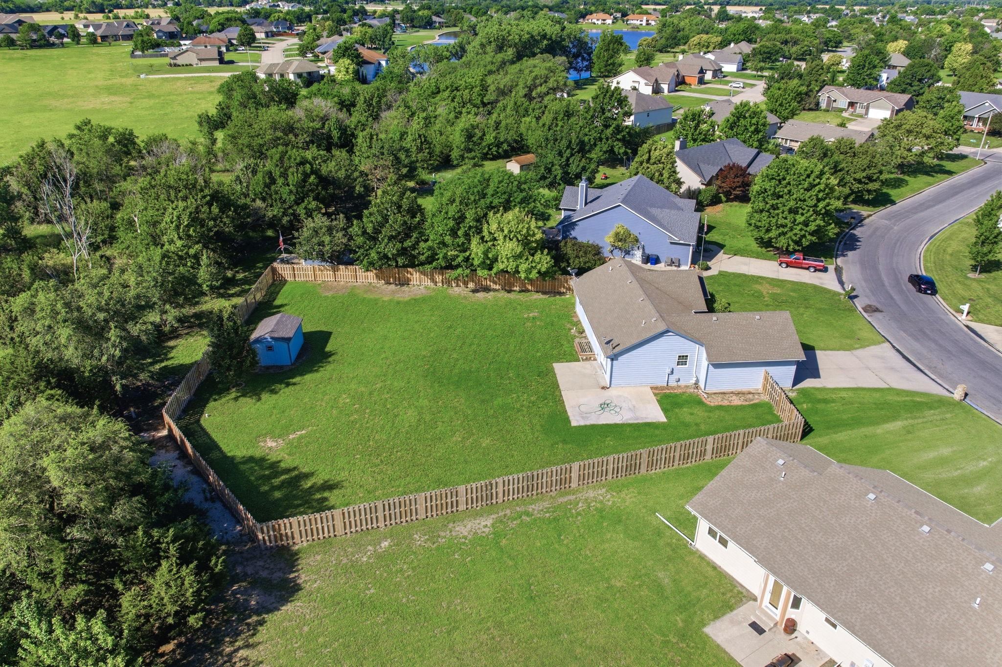 851 Meadowlark Ln Property Photo 34