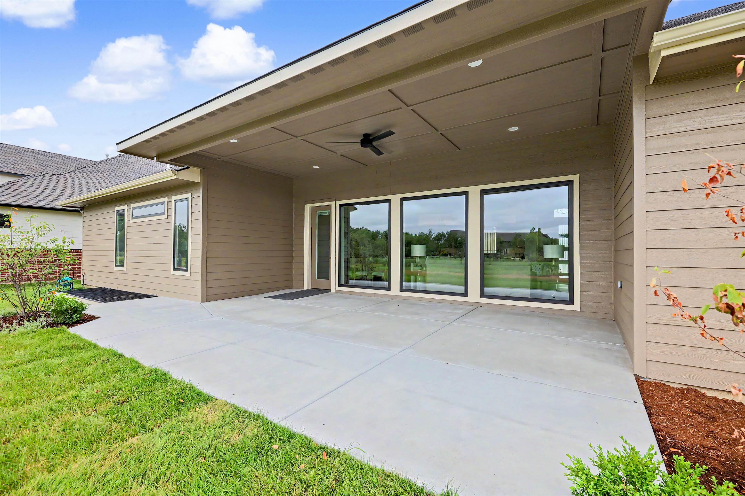 1834 W Harborlight Property Photo 28