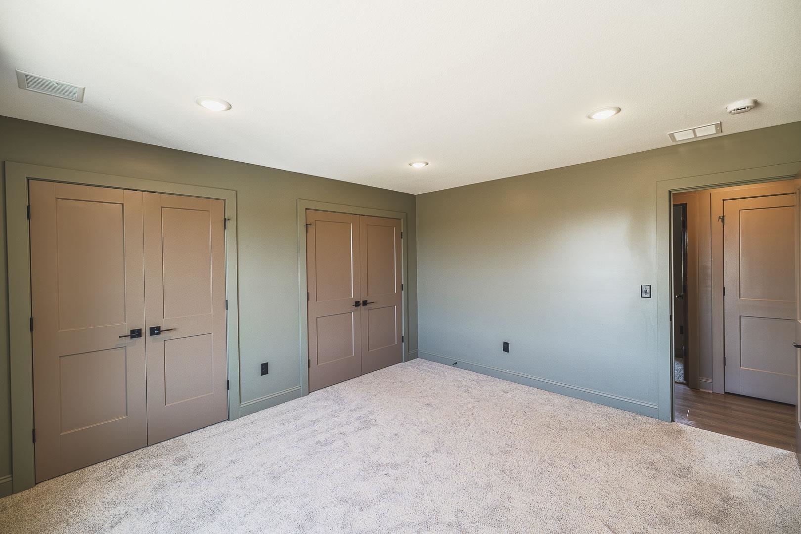 243 Thurston Property Photo 15