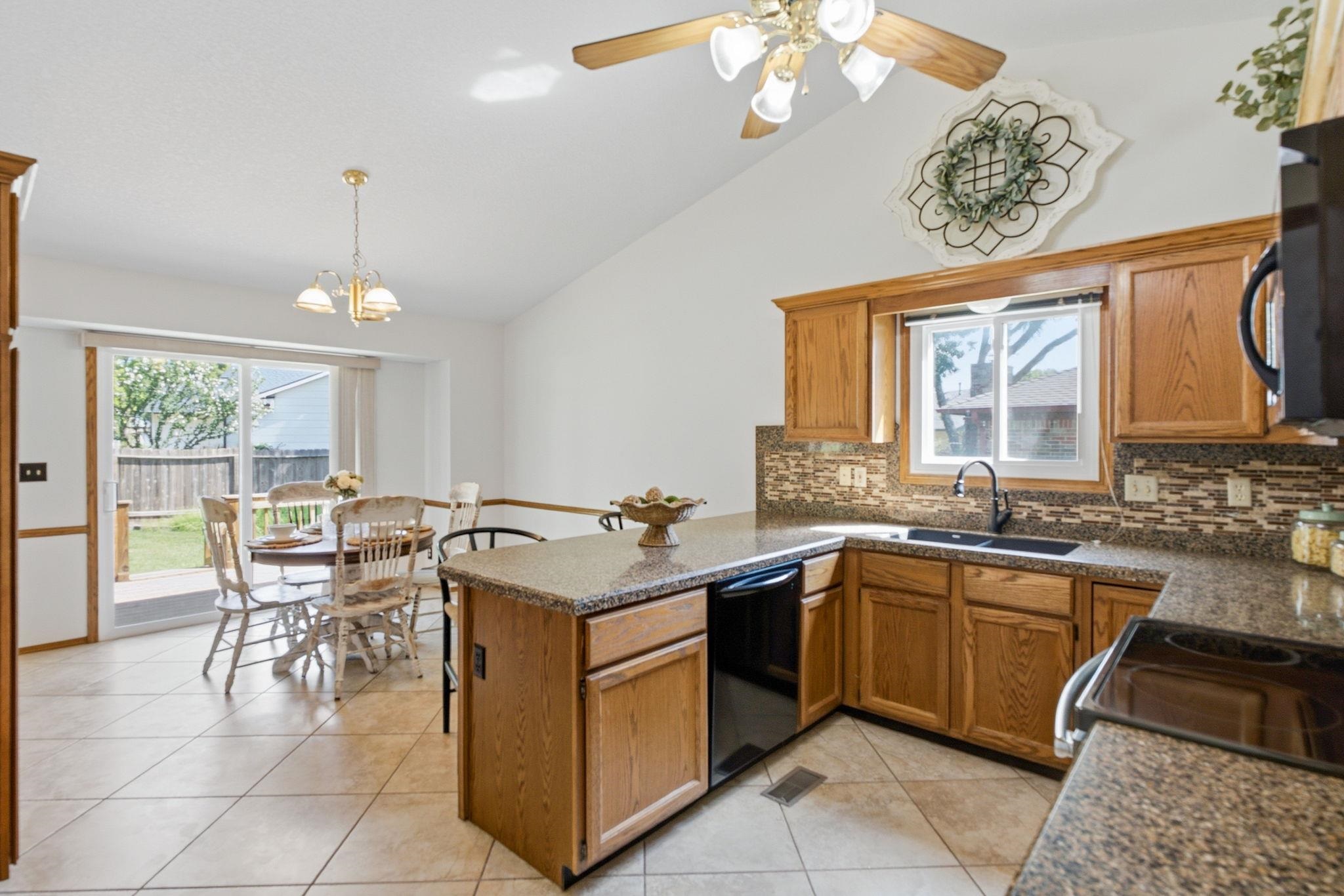 7762 W Harvest Property Photo 8