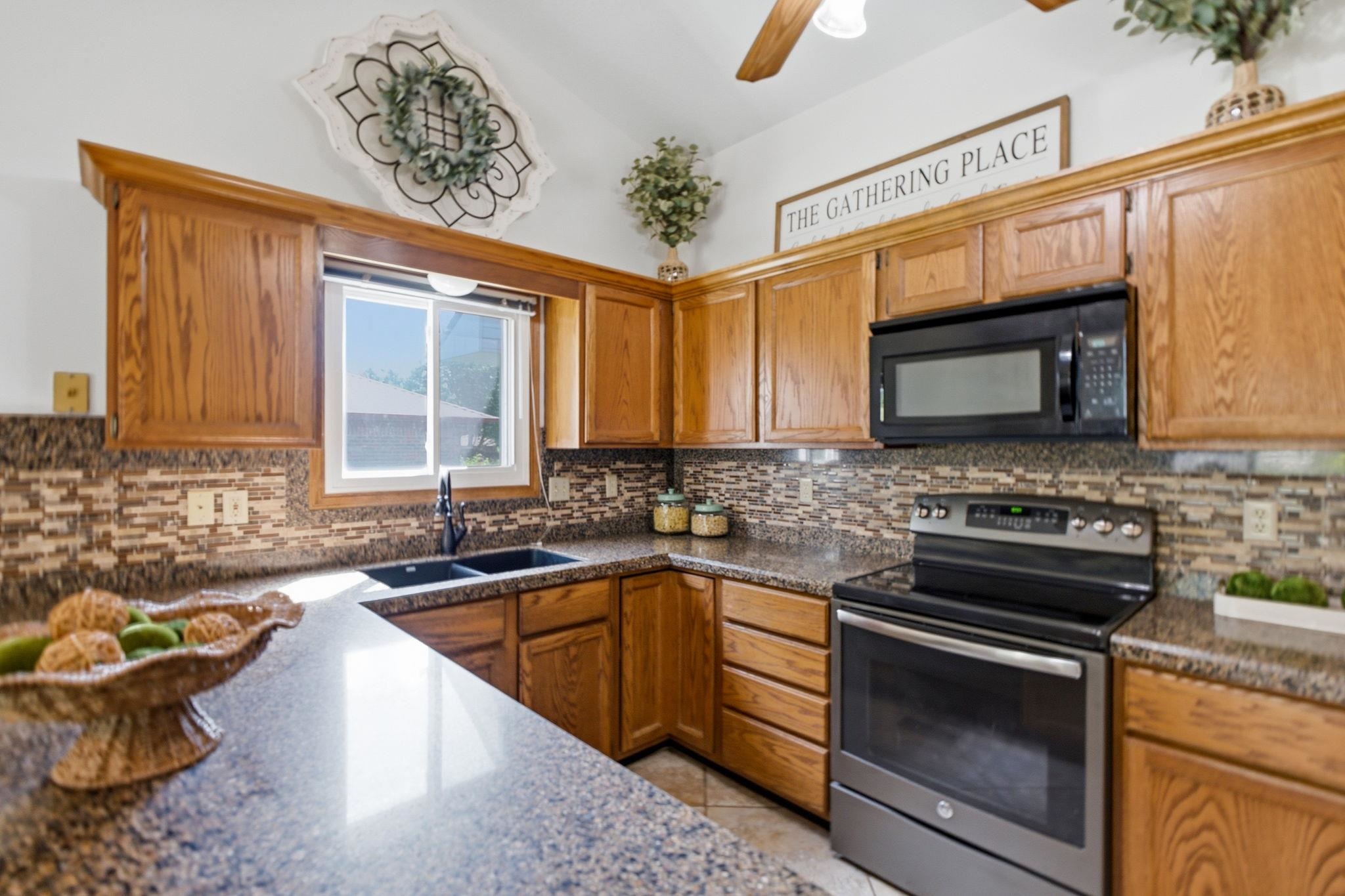7762 W Harvest Property Photo 10