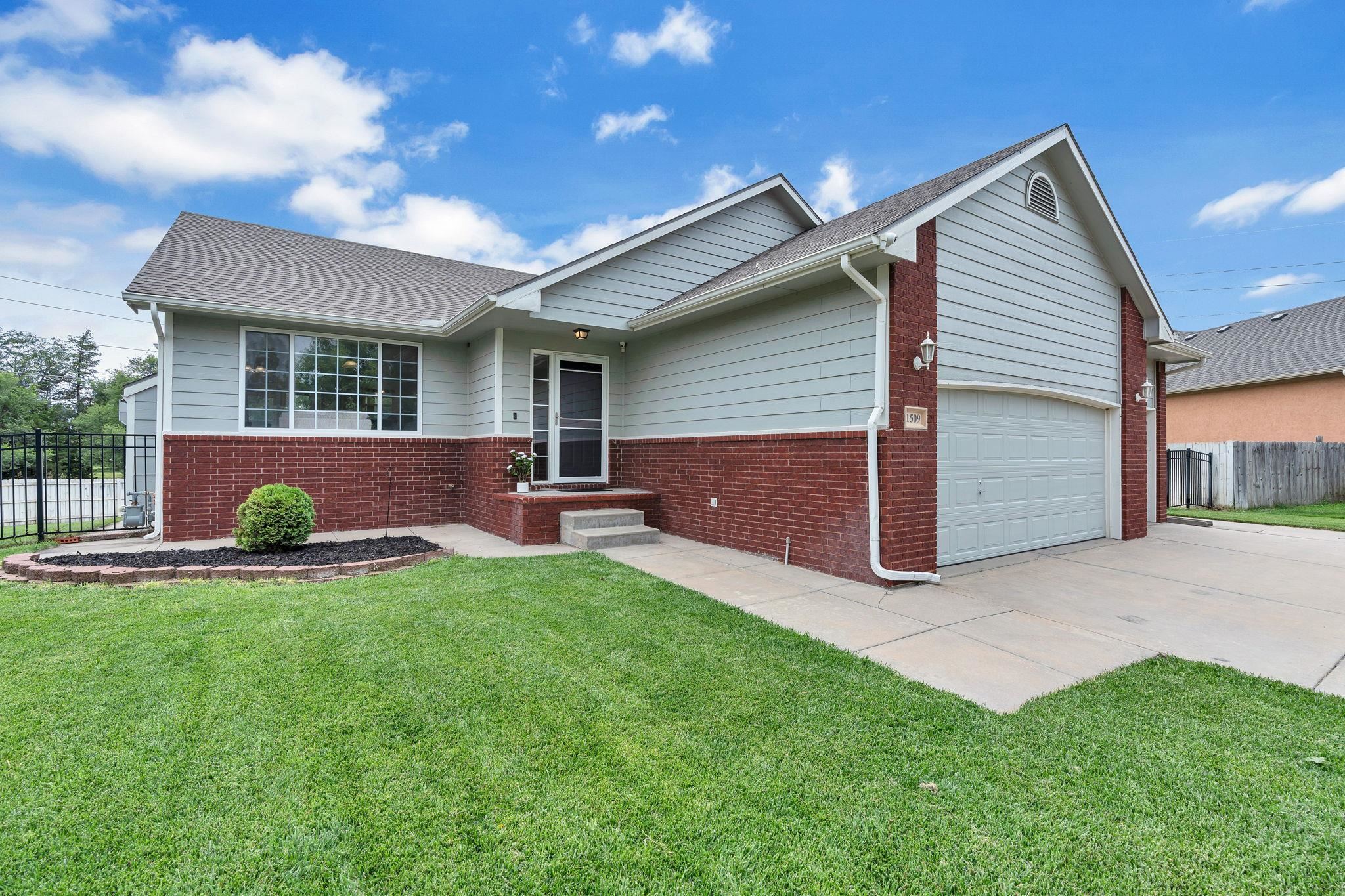 1509 S Shiloh Ct. Property Photo 3