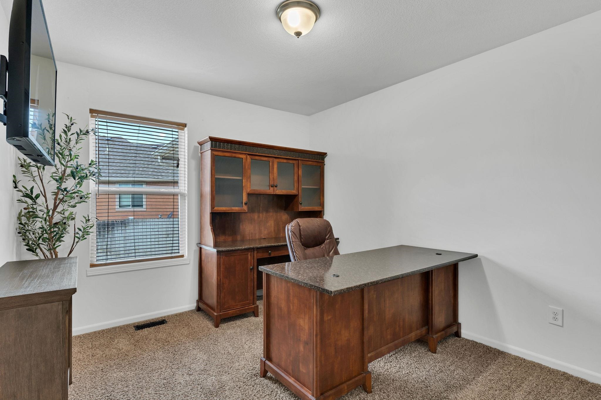 1509 S Shiloh Ct. Property Photo 16
