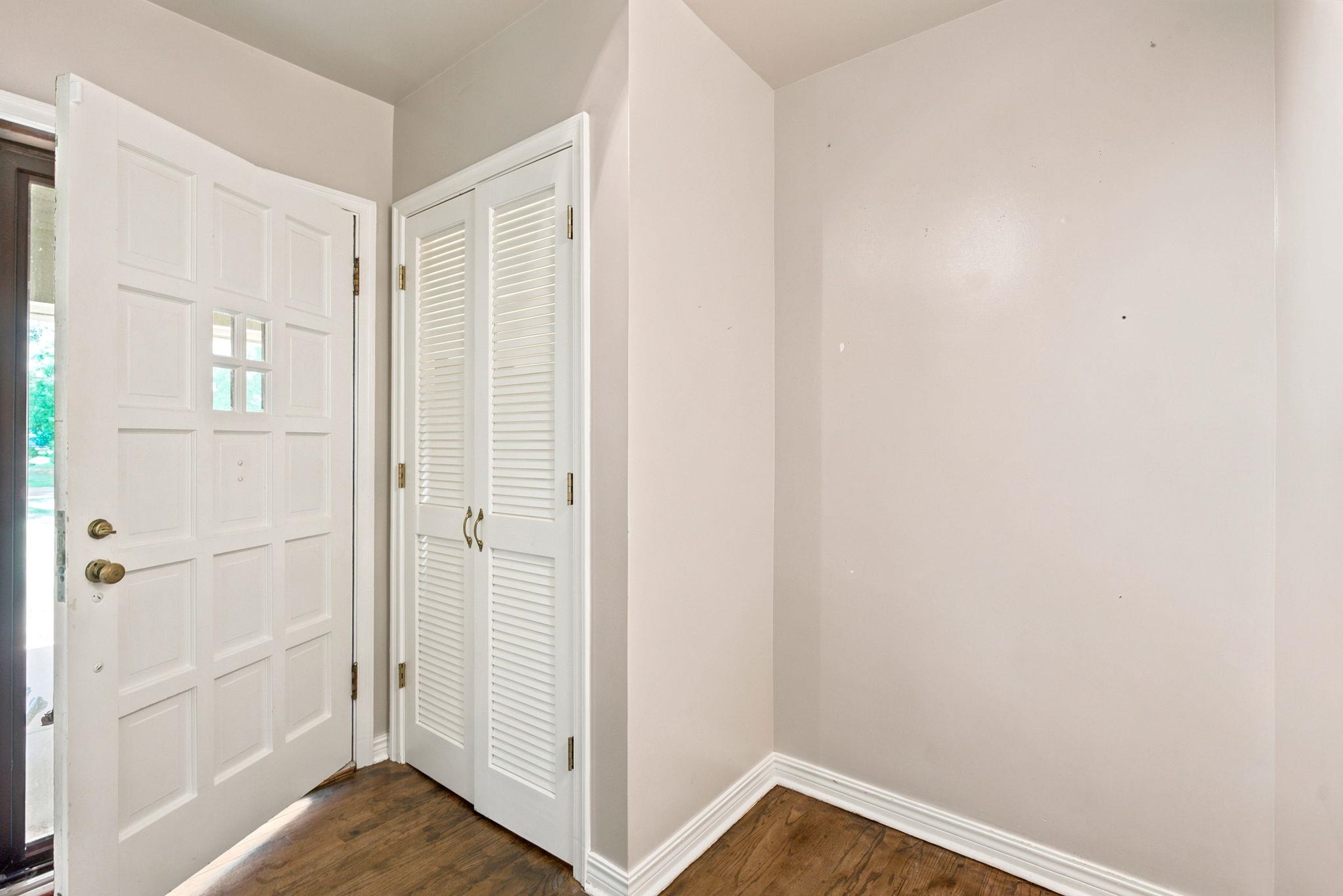 64 S Stratford Rd. Property Photo 3