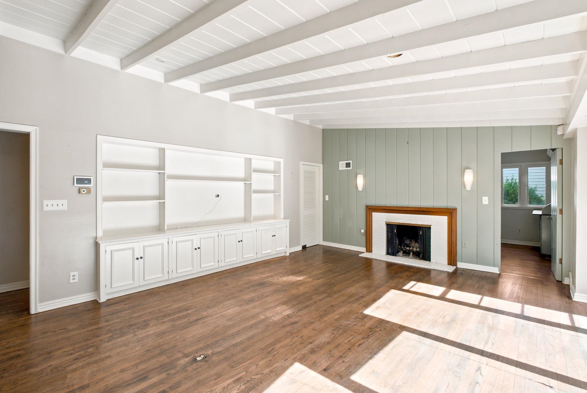 64 S Stratford Rd. Property Photo 6