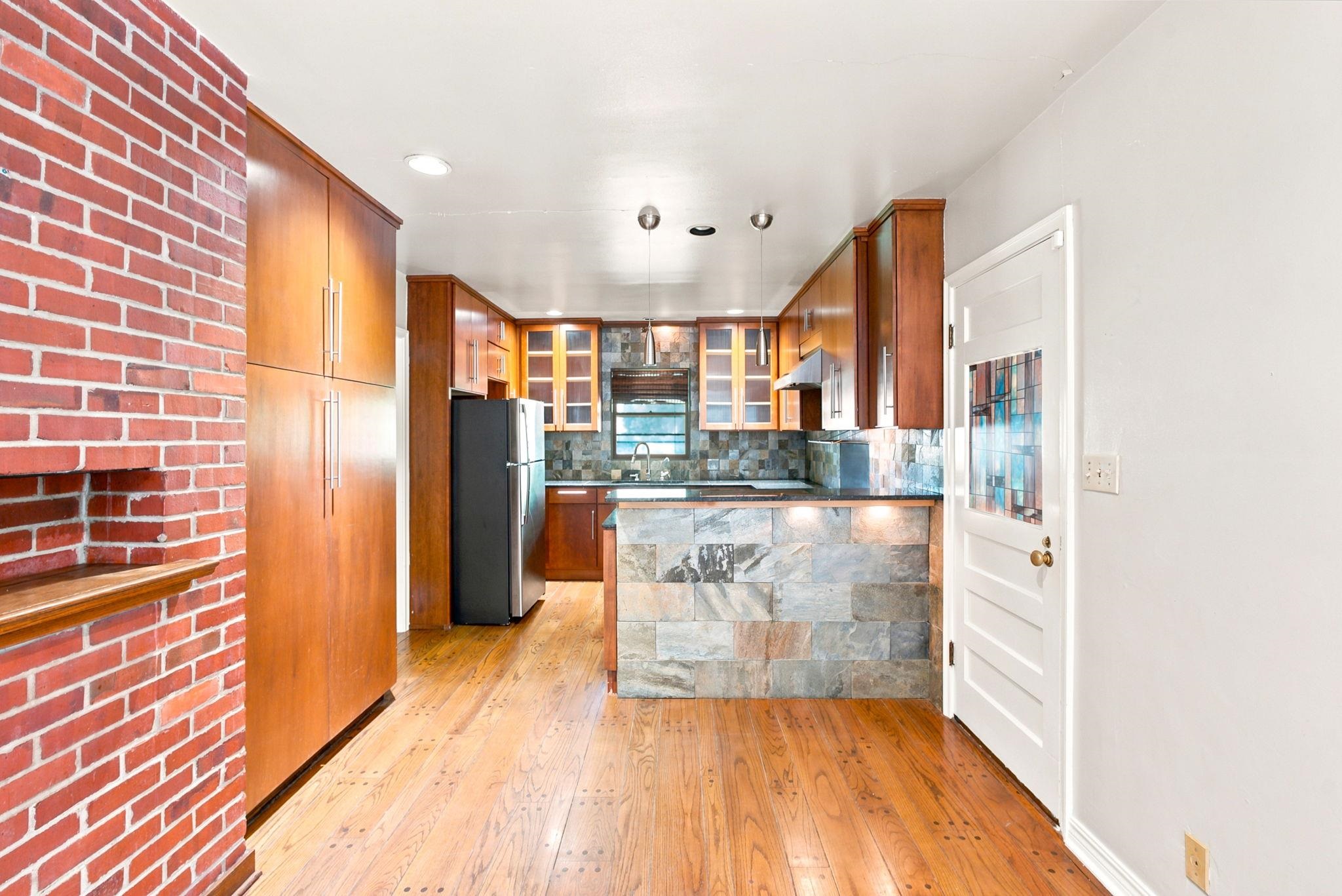 64 S Stratford Rd. Property Photo 9
