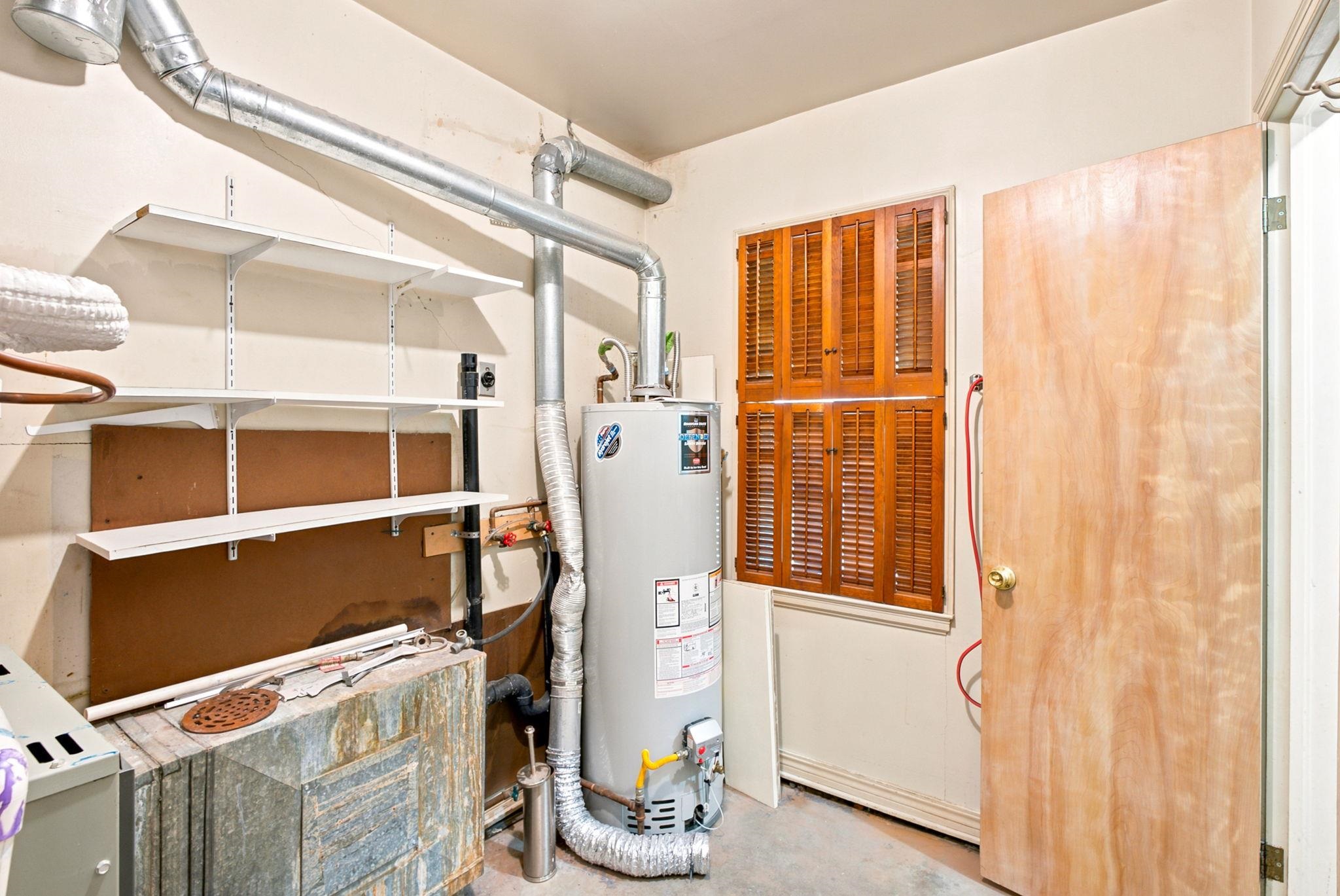 64 S Stratford Rd. Property Photo 21