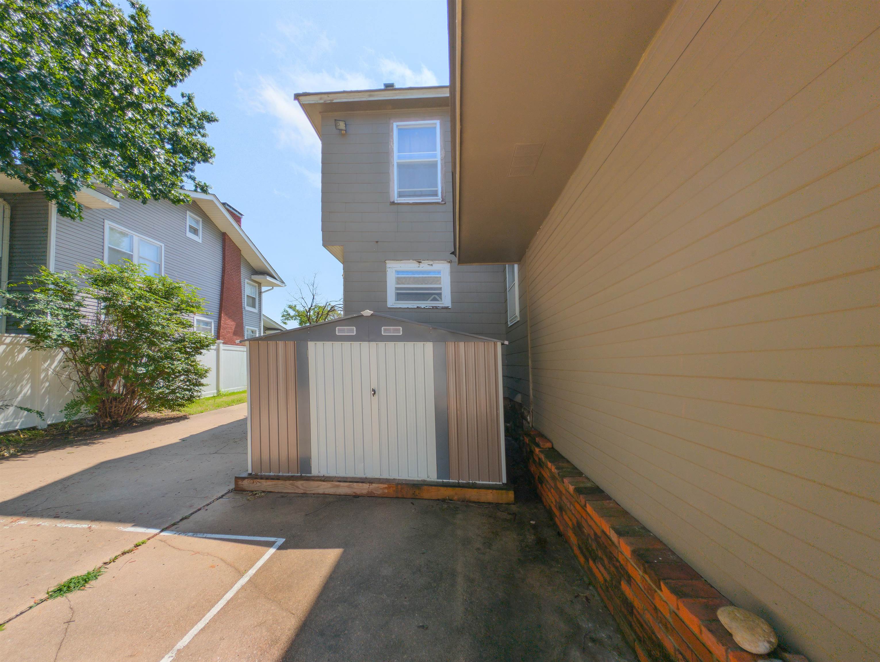 116 N F Property Photo 25