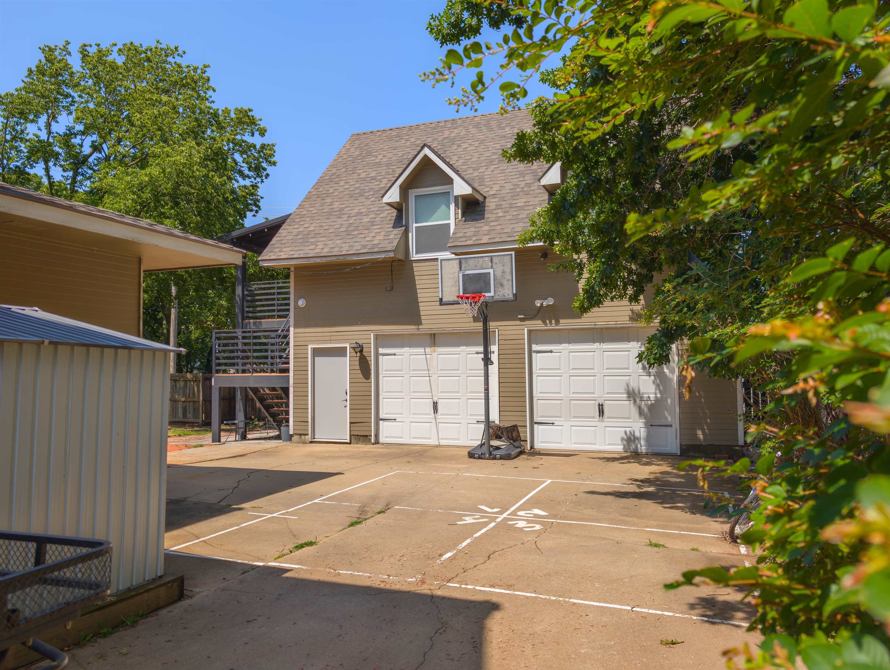 116 N F Property Photo 26