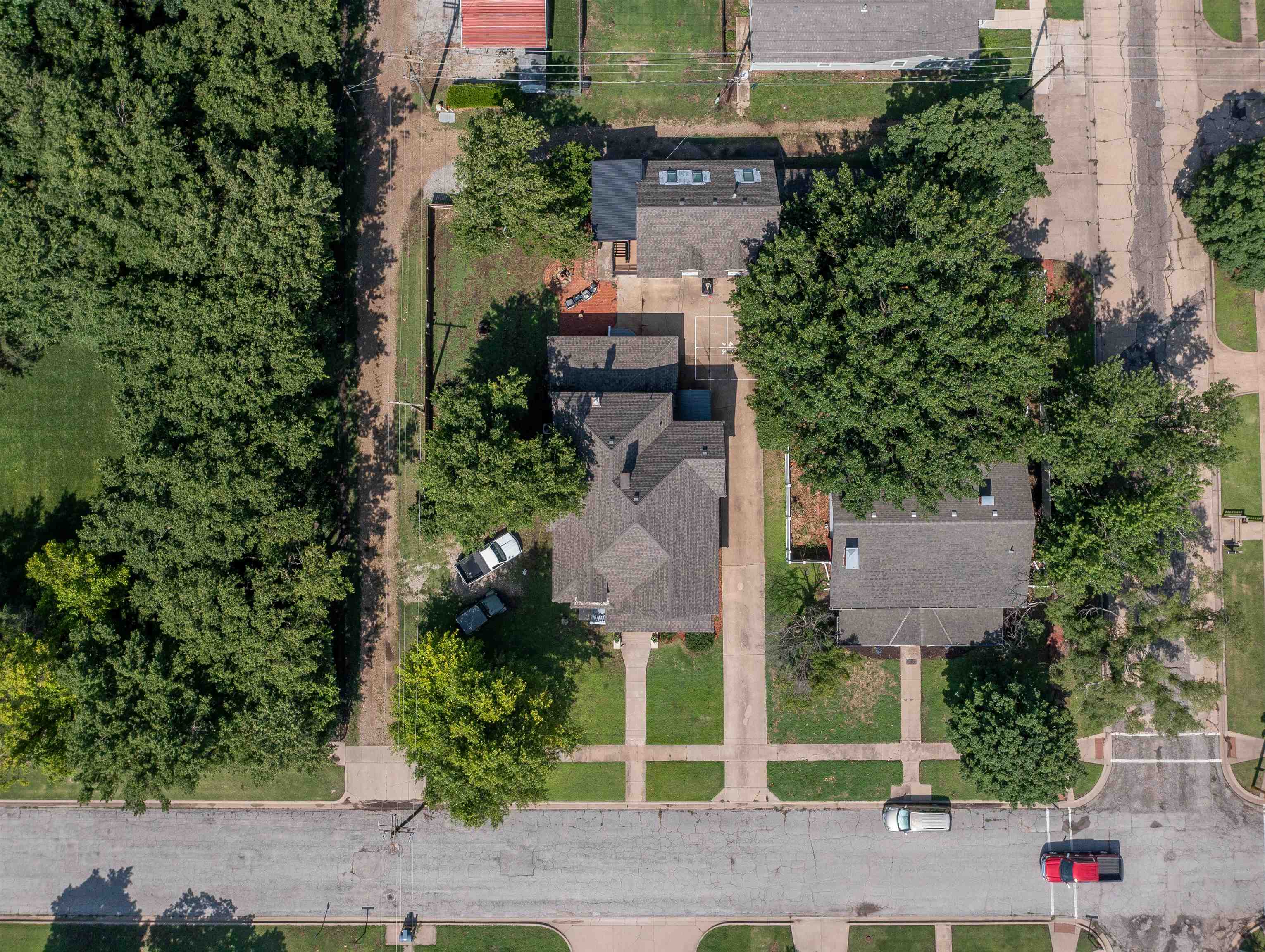 116 N F Property Photo 35