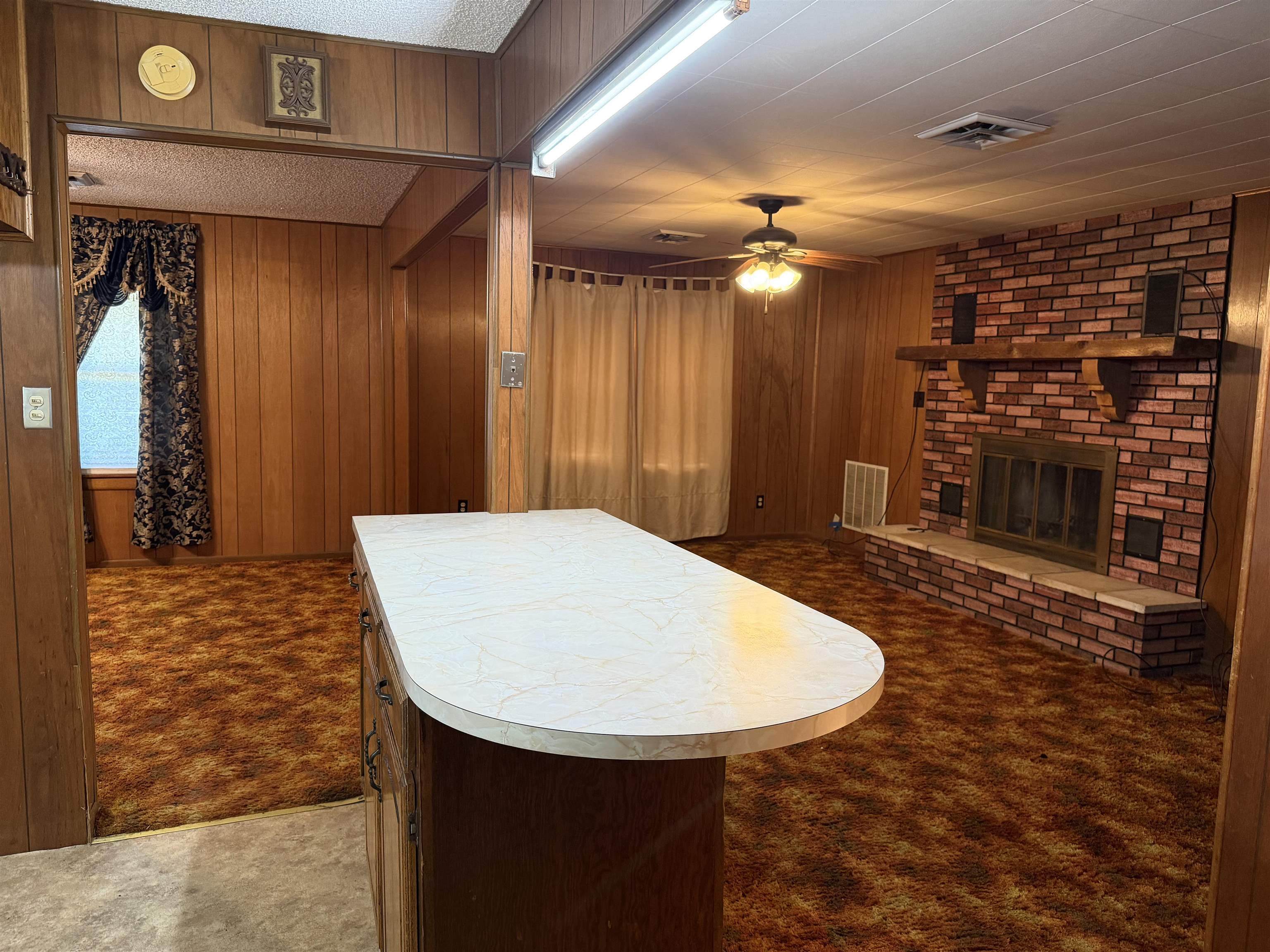 410 E Ohio Property Photo 12