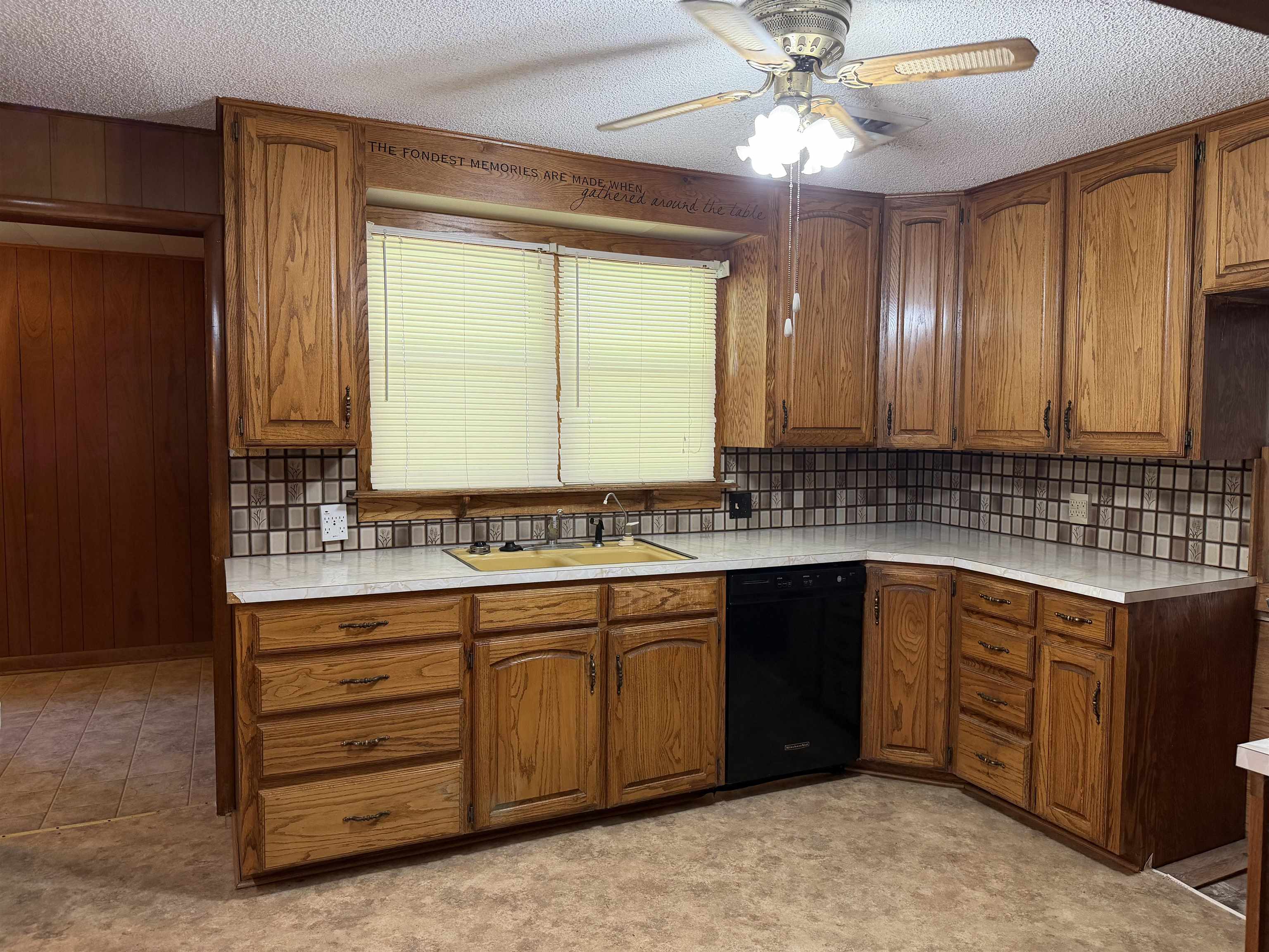 410 E Ohio Property Photo 13