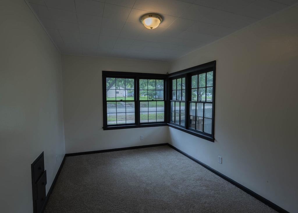 415 College Property Photo 9