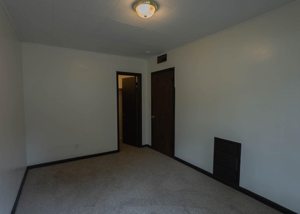 415 College Property Photo 10