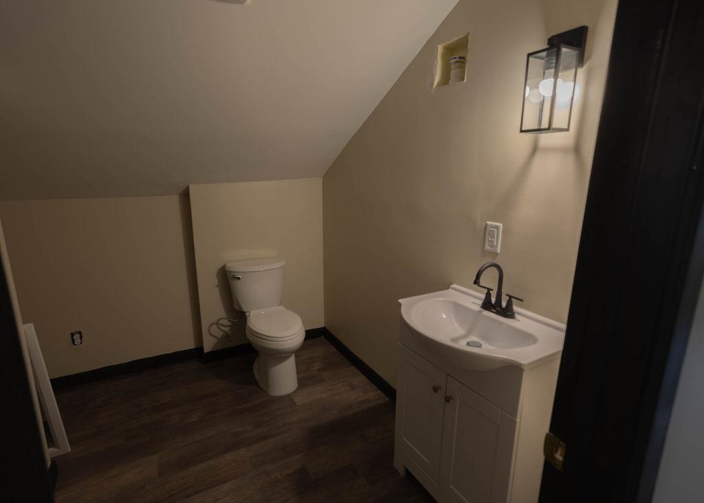 415 College Property Photo 16