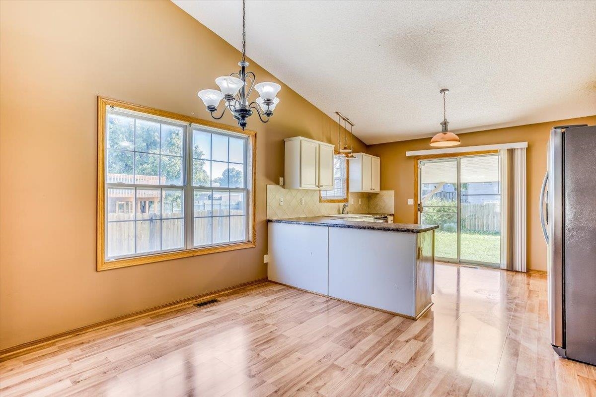 2421 S Cypress Property Photo 5