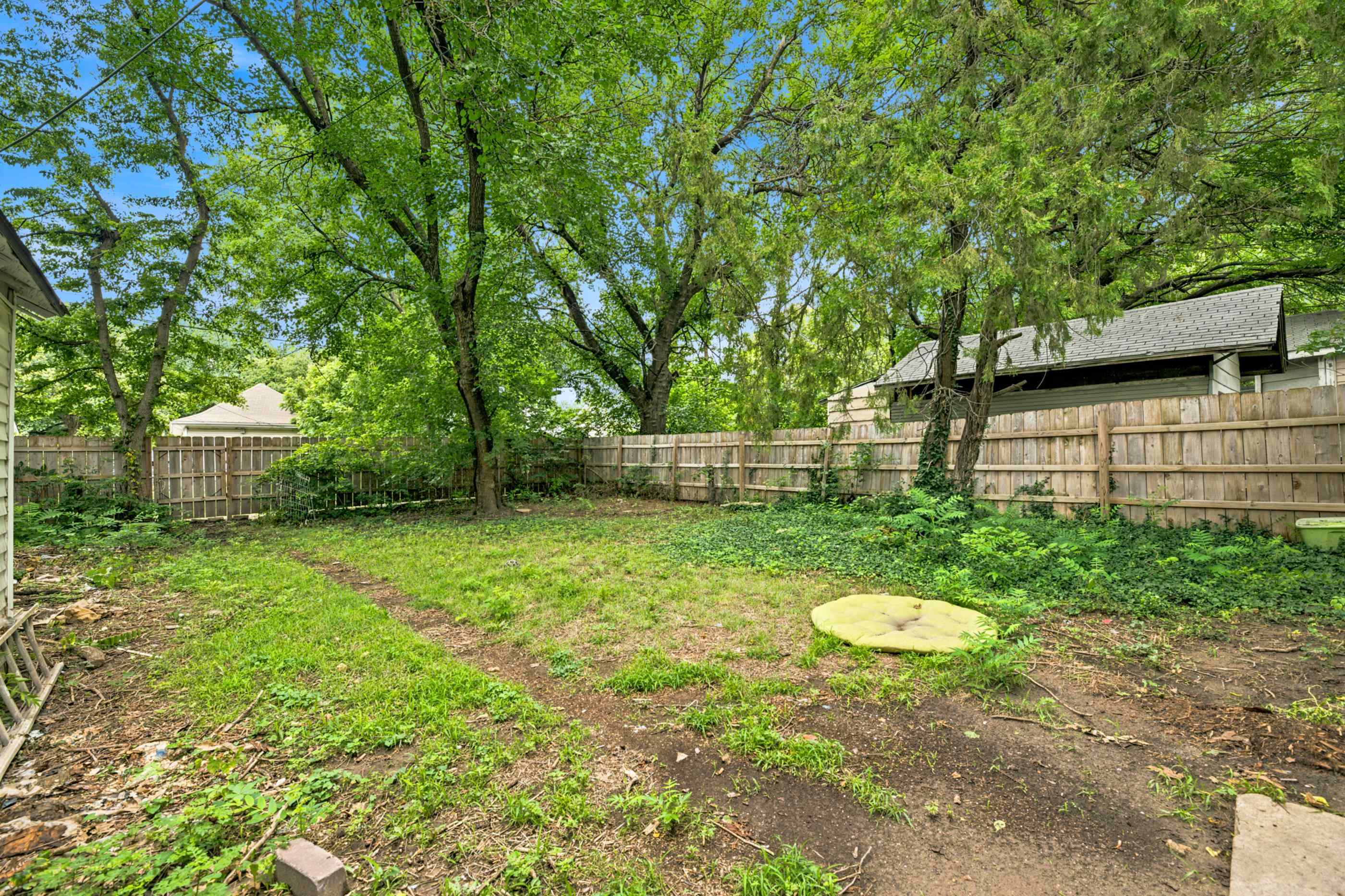 231 N Exposition Ave Property Photo 30