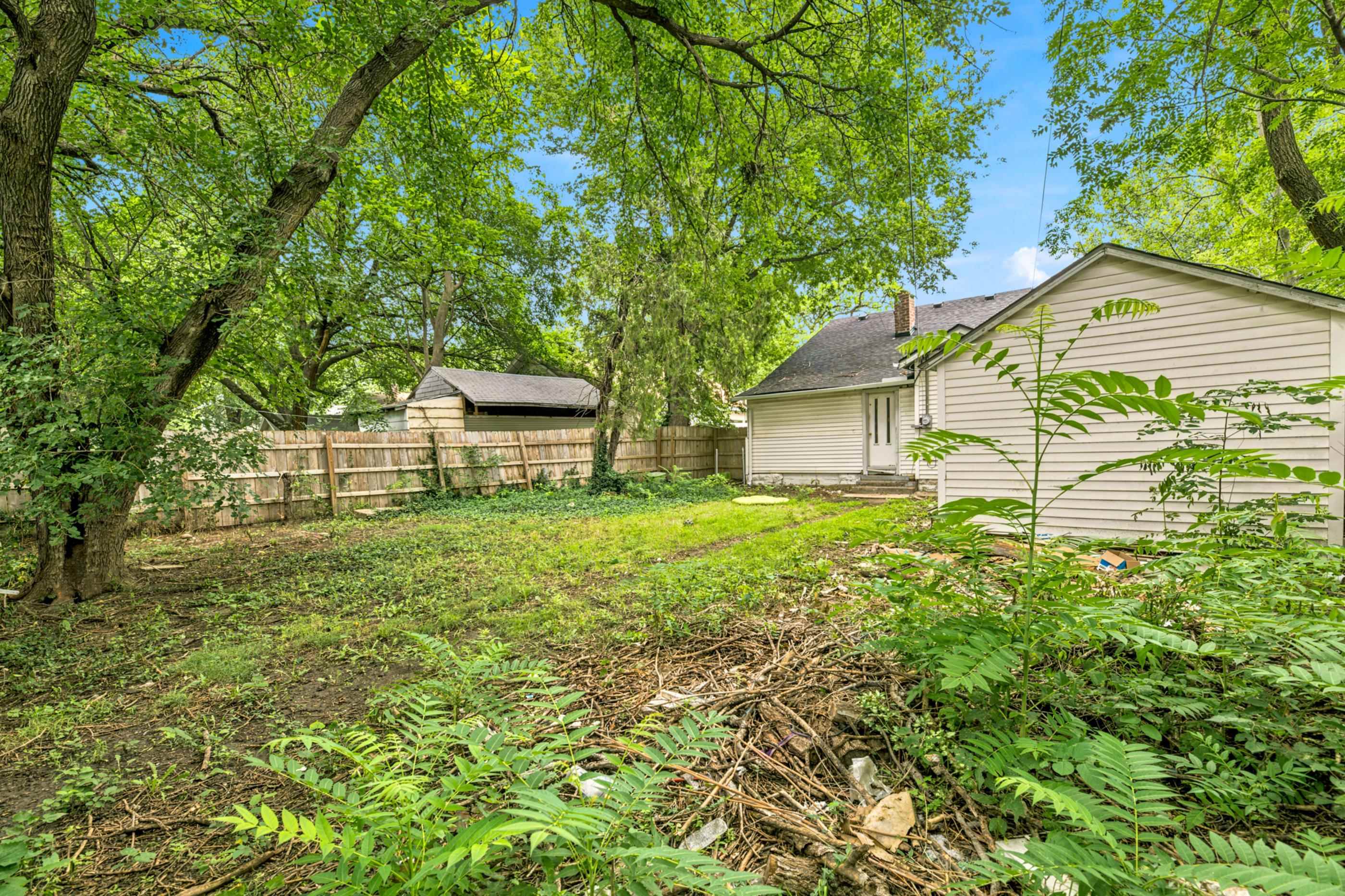 231 N Exposition Ave Property Photo 31