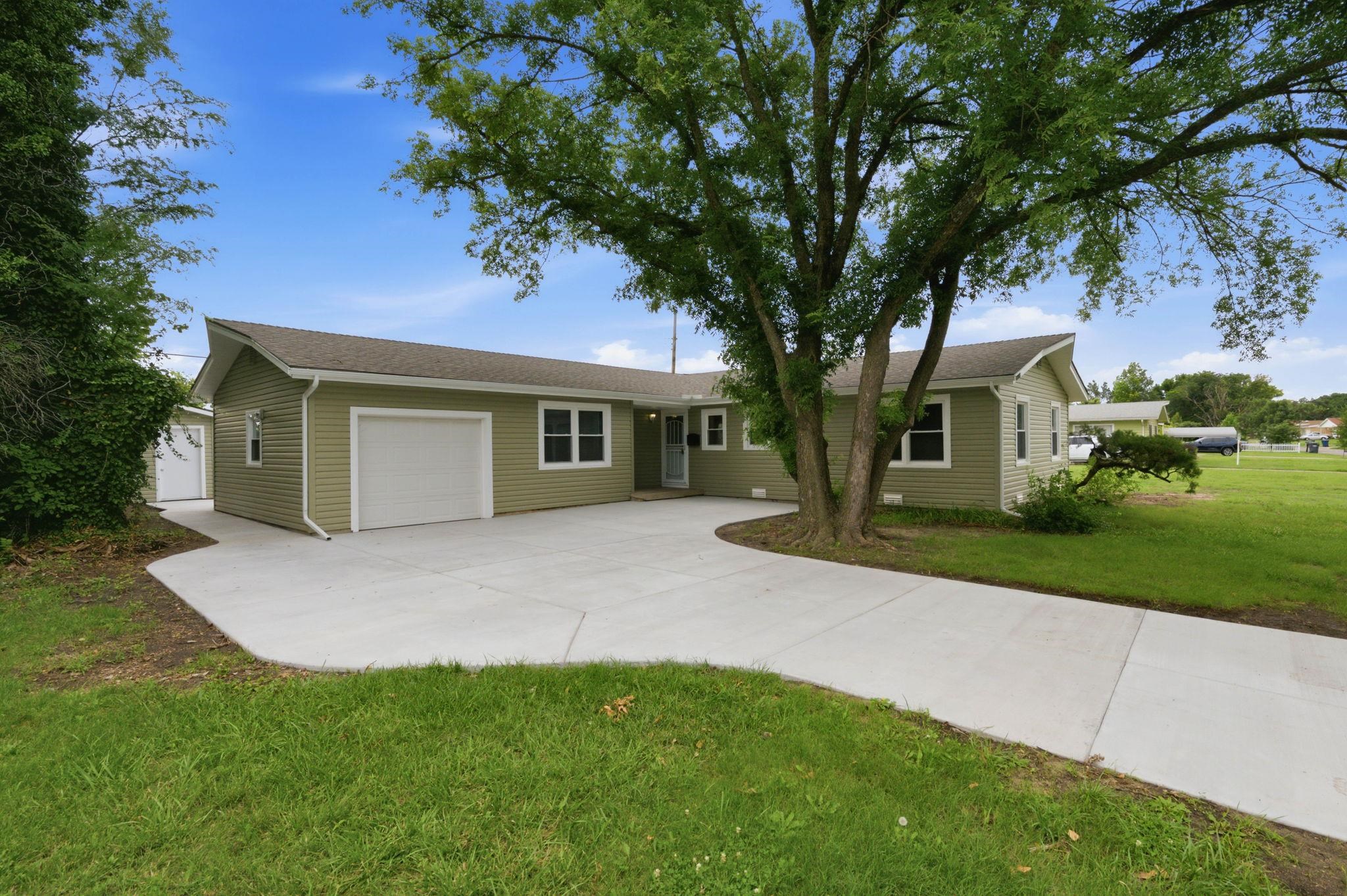 2918 N Vassar Property Photo