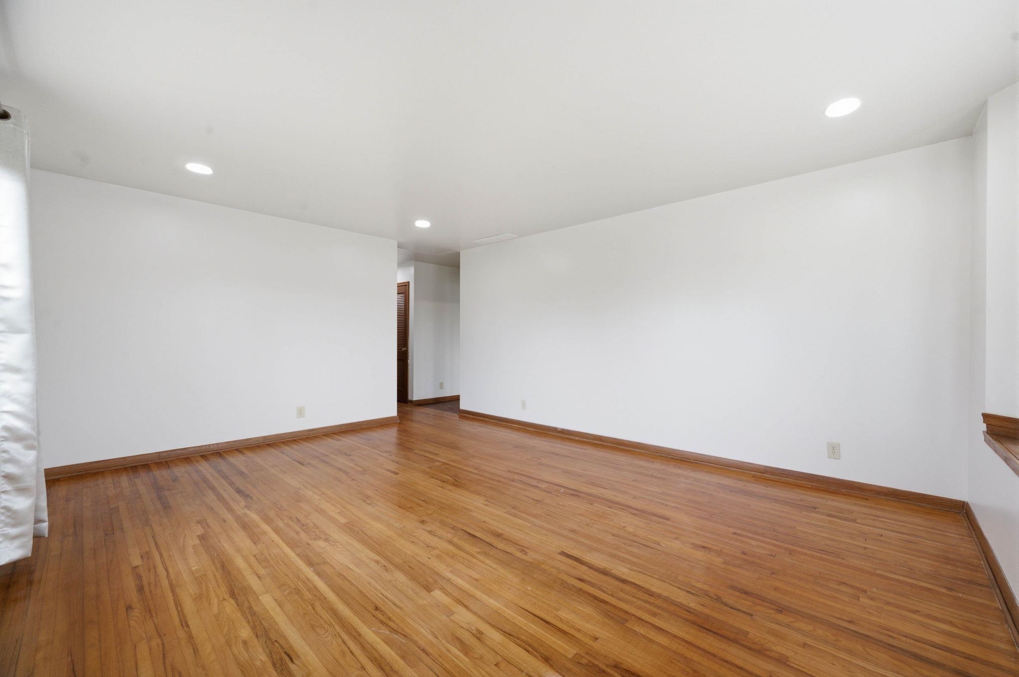 2918 N Vassar Property Photo 6