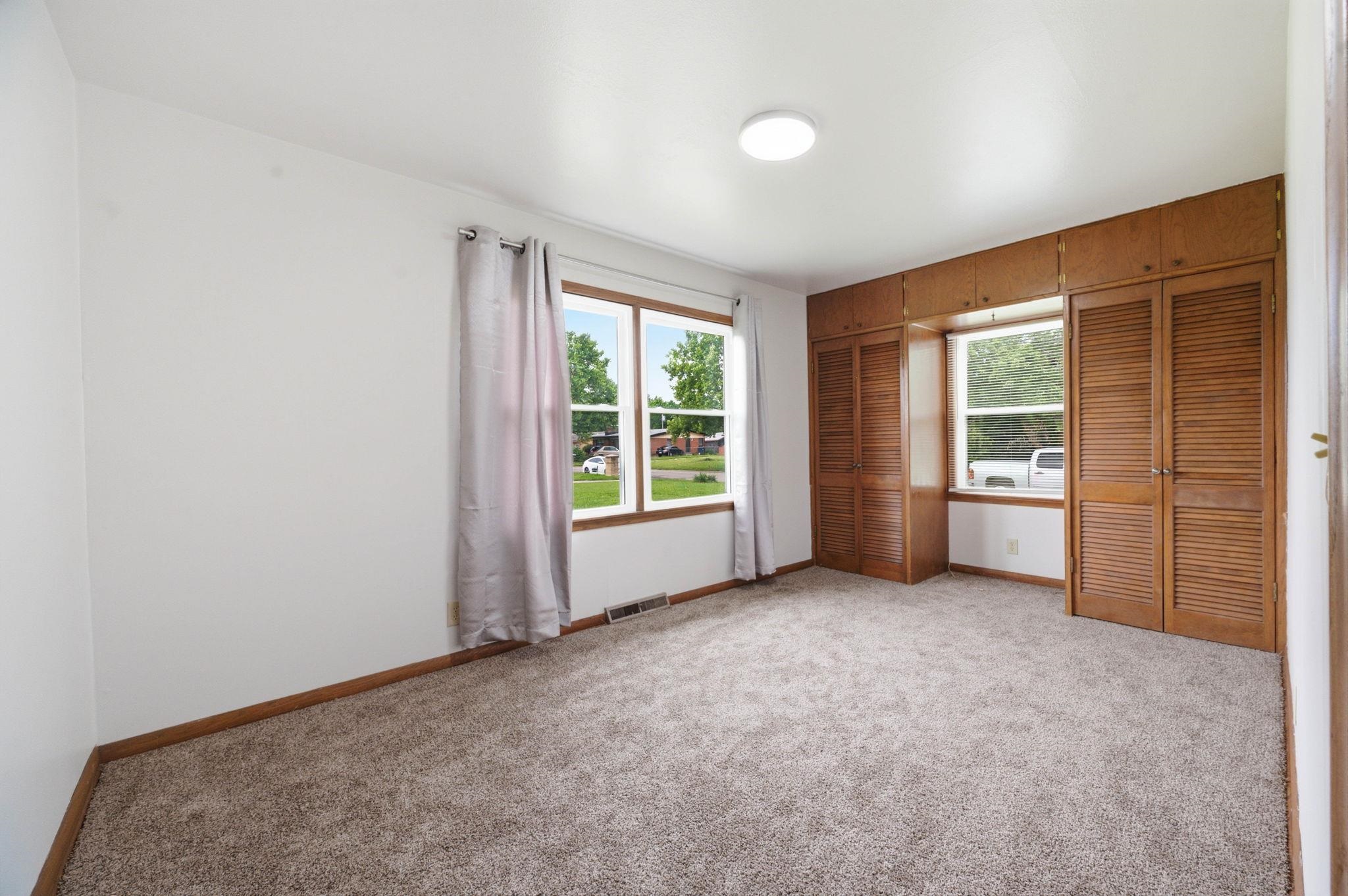 2918 N Vassar Property Photo 7