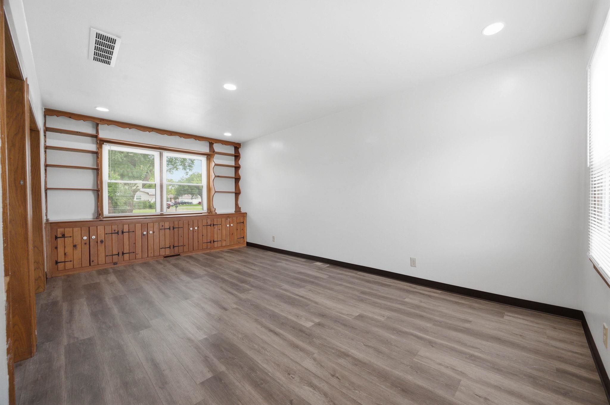 2918 N Vassar Property Photo 17