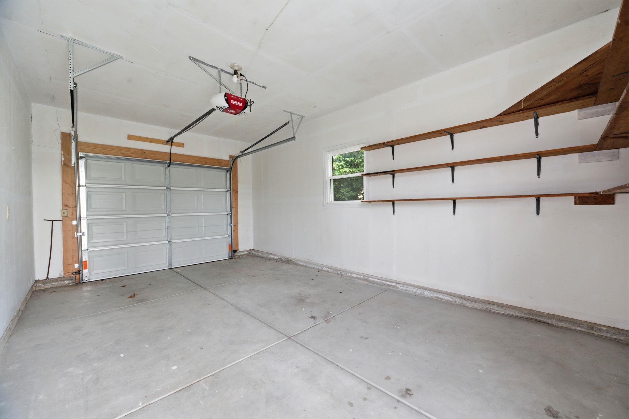 2918 N Vassar Property Photo 20
