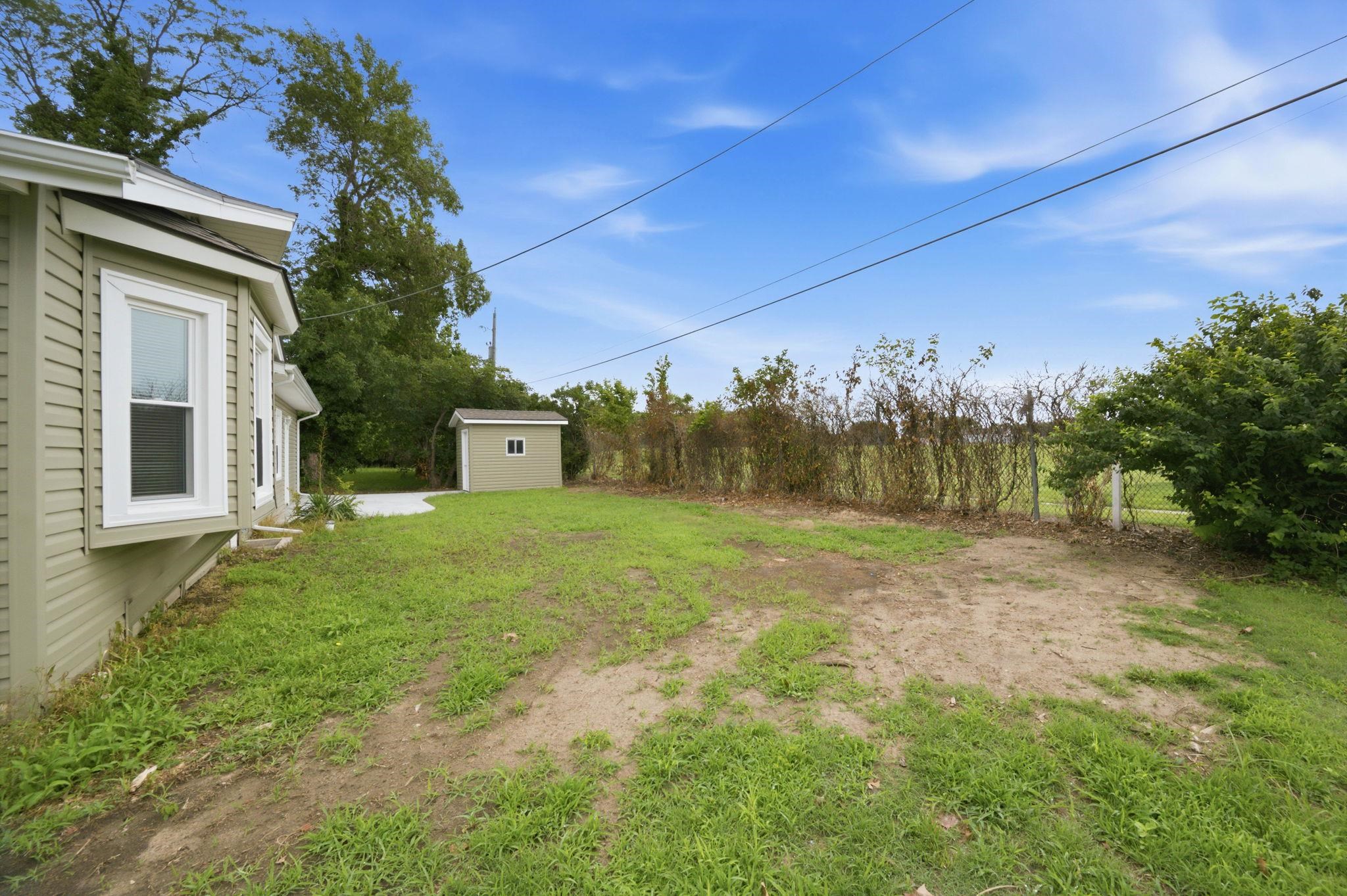2918 N Vassar Property Photo 27