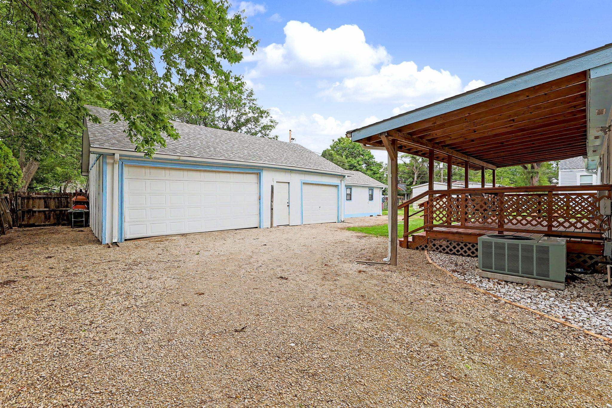 325 S Wichita Property Photo 6