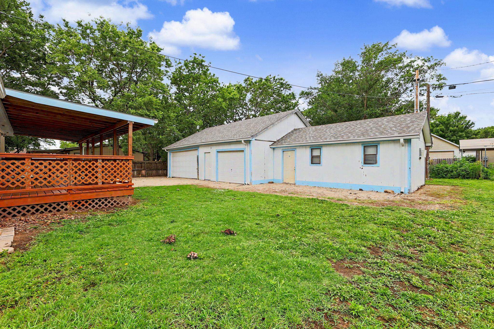 325 S Wichita Property Photo 10