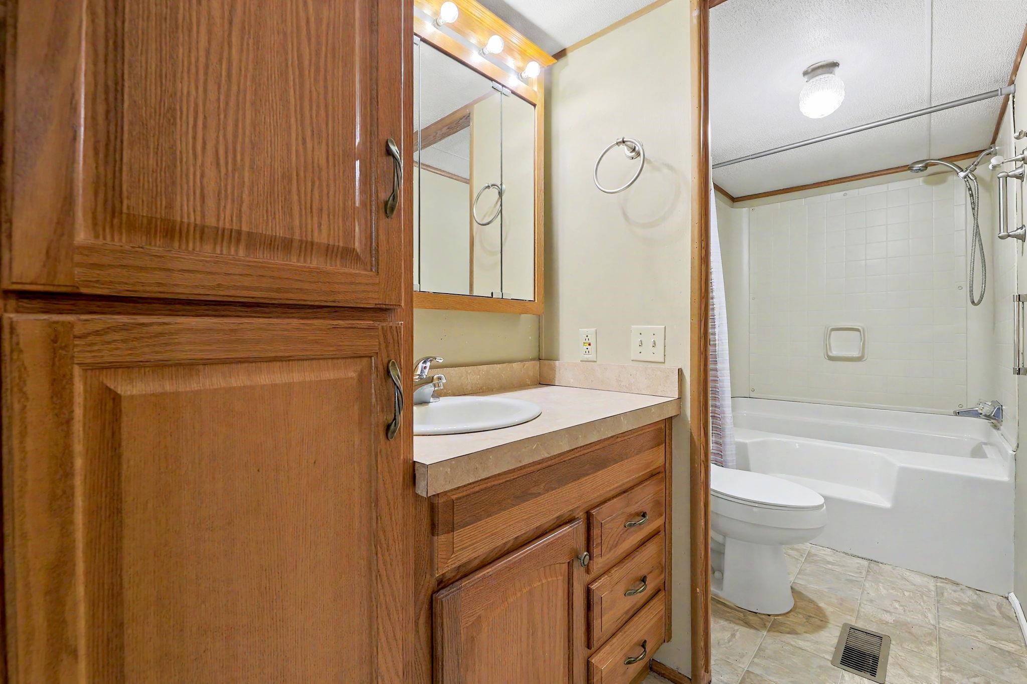 325 S Wichita Property Photo 23