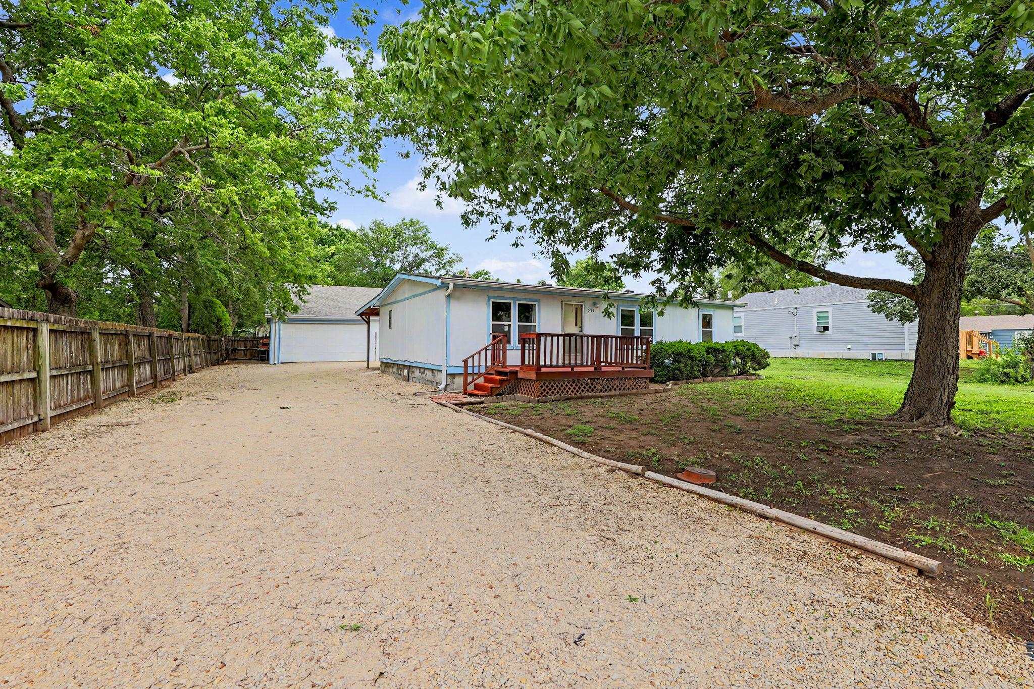 325 S Wichita Property Photo 36